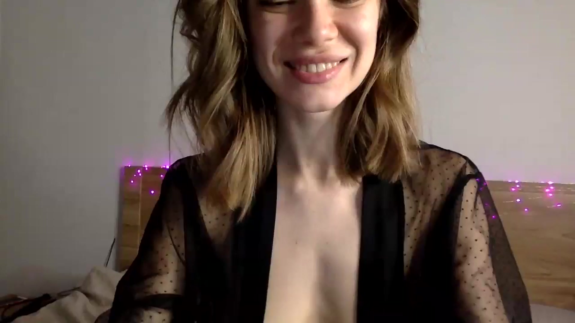 Gallery image thumbnail from LuluAmes's myfreecams stream on, 12/24/2024, 11:28 image 13 of 20