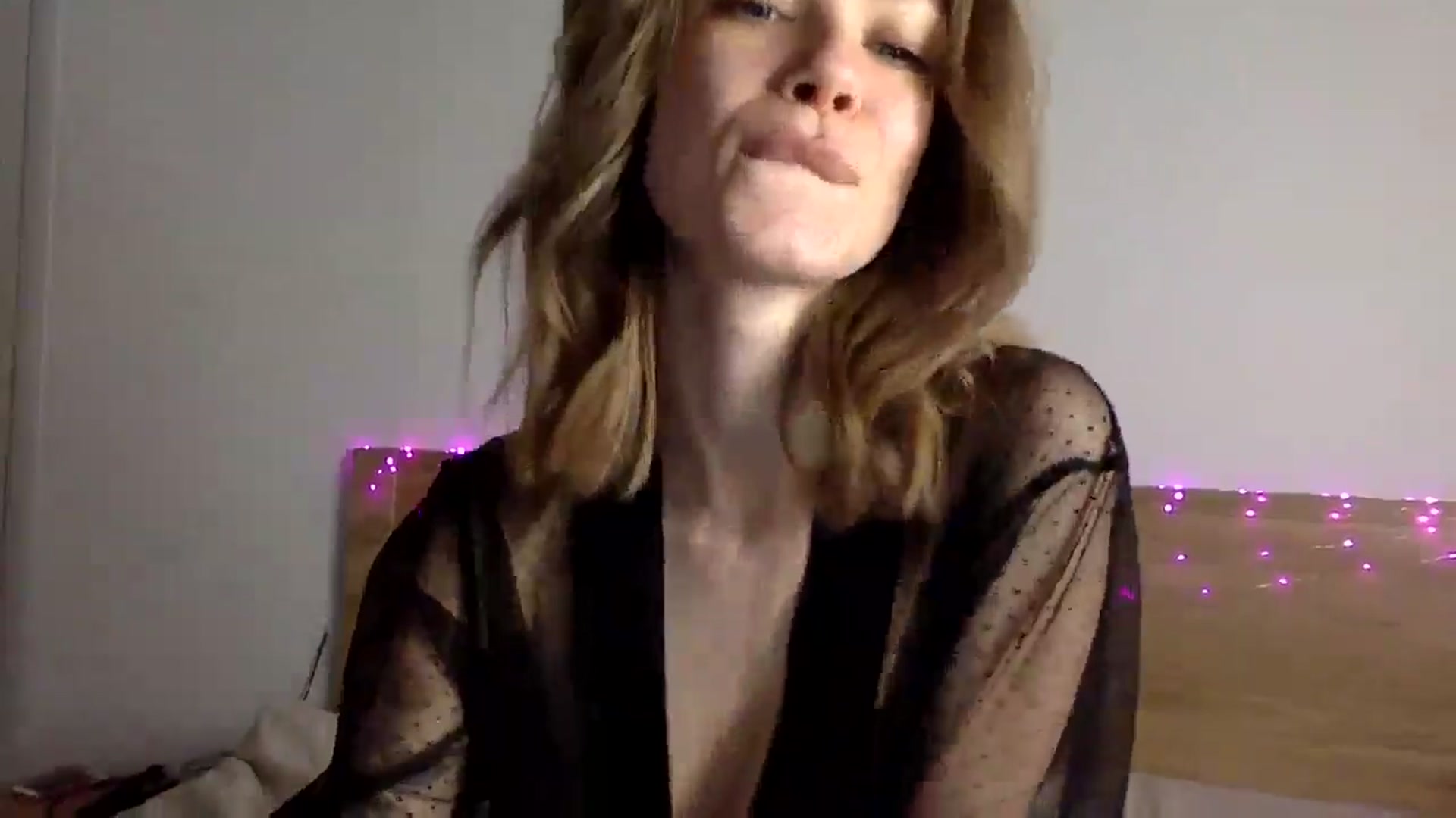 Gallery image thumbnail from LuluAmes's myfreecams stream on, 12/24/2024, 11:28 image 5 of 20