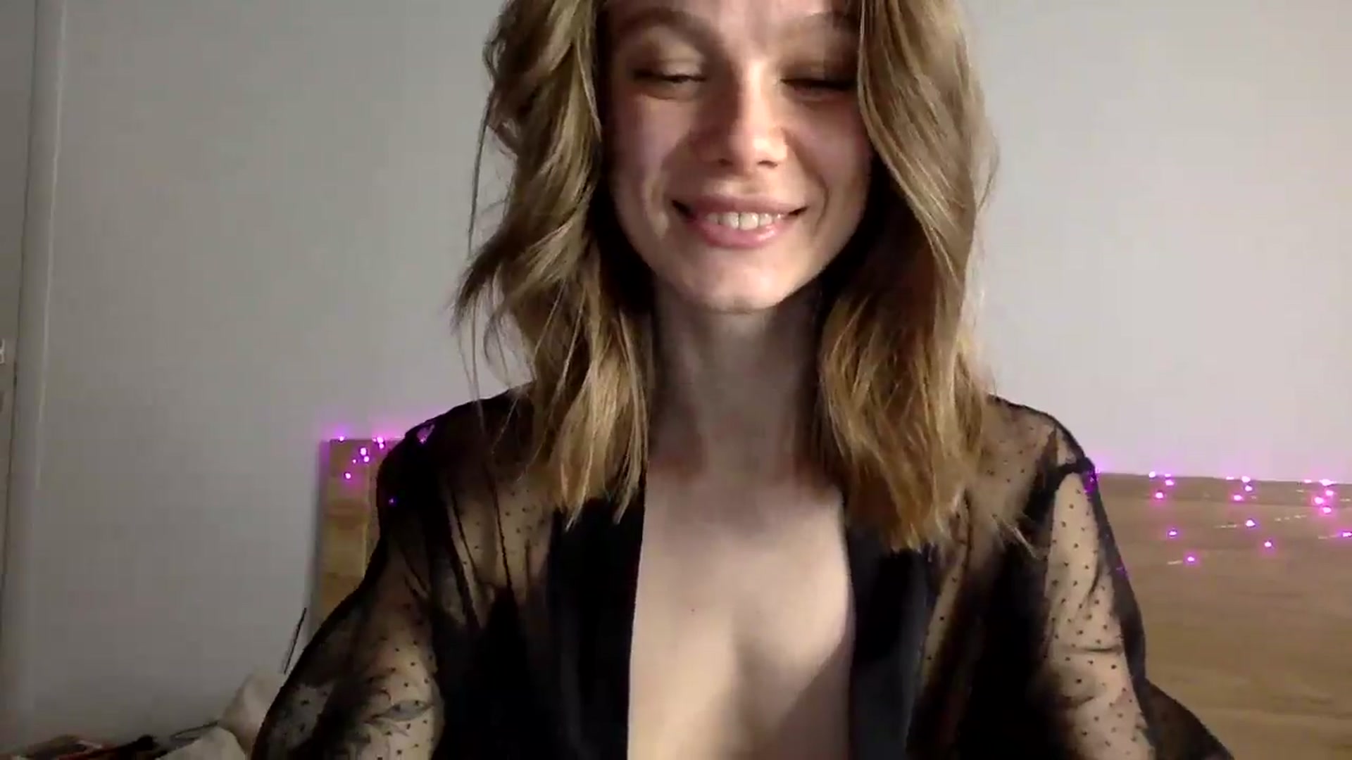 Gallery image thumbnail from LuluAmes's myfreecams stream on, 12/24/2024, 11:28 image 8 of 20
