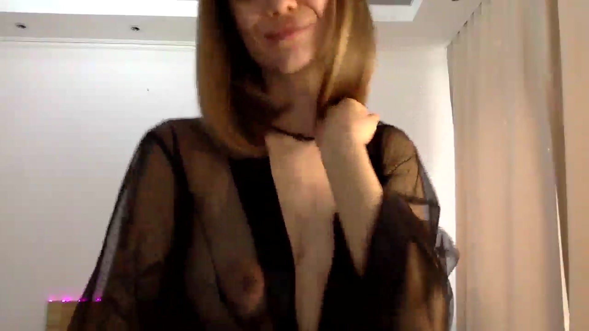 Gallery image thumbnail from LuluAmes's myfreecams stream on, 12/30/2024, 10:17 image 6 of 20