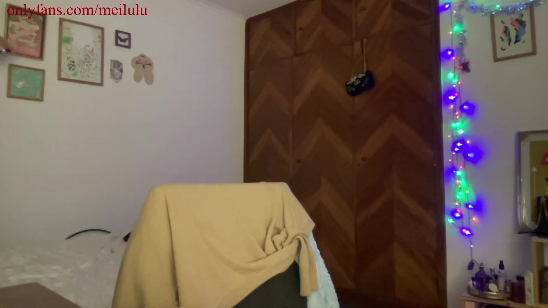 Gallery image thumbnail from LuluArtist's myfreecams stream on, 12/09/2022, 03:54 image 7 of 20
