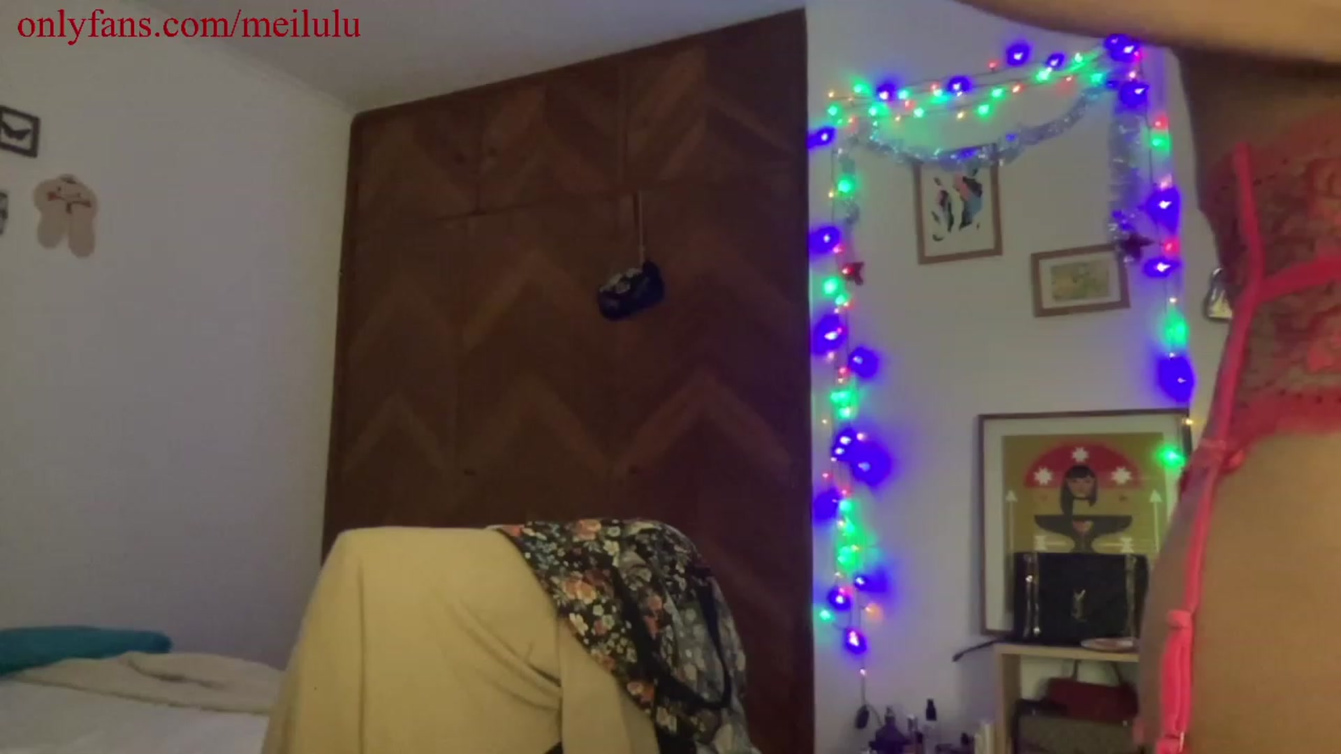 Gallery image thumbnail from LuluArtist's myfreecams stream on, 12/13/2022, 01:18 image 1 of 20