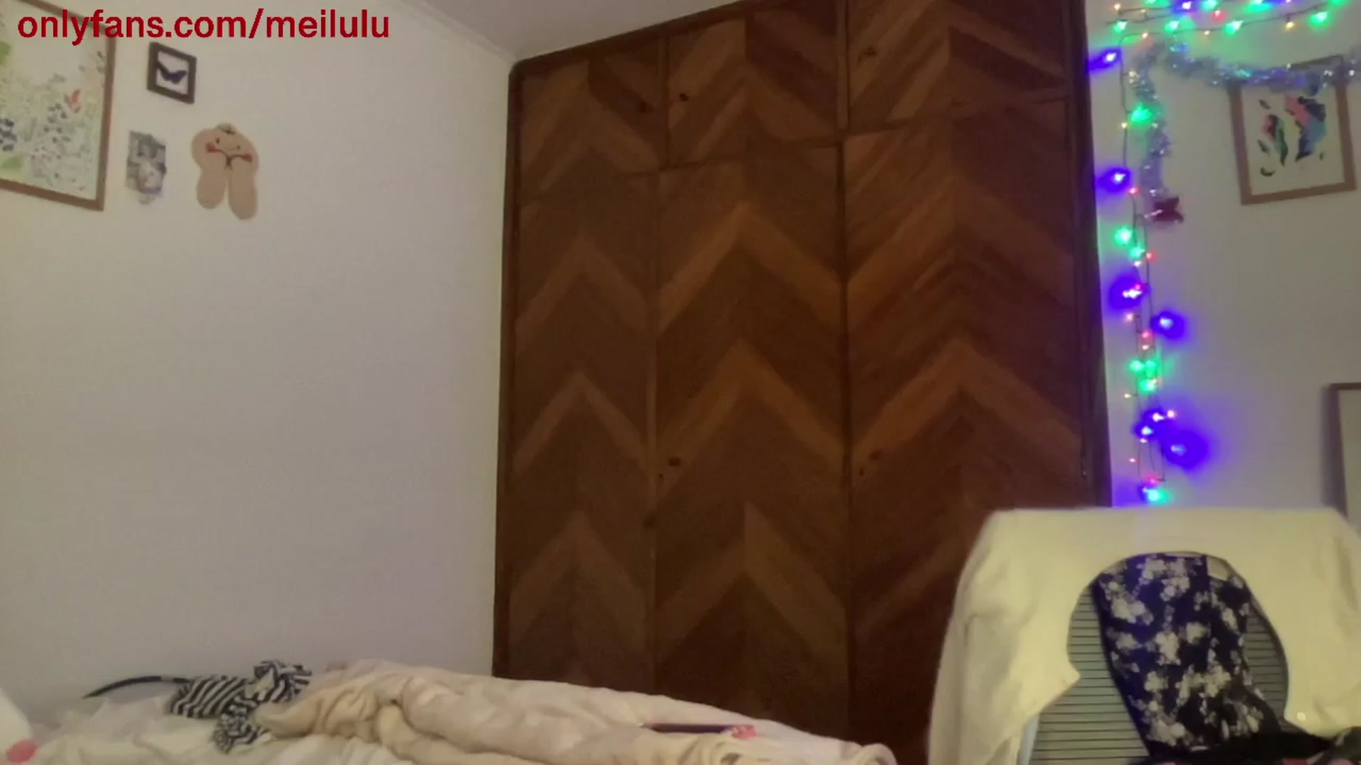 Gallery image thumbnail from LuluArtist's myfreecams stream on, 12/27/2022, 05:46 image 17 of 20