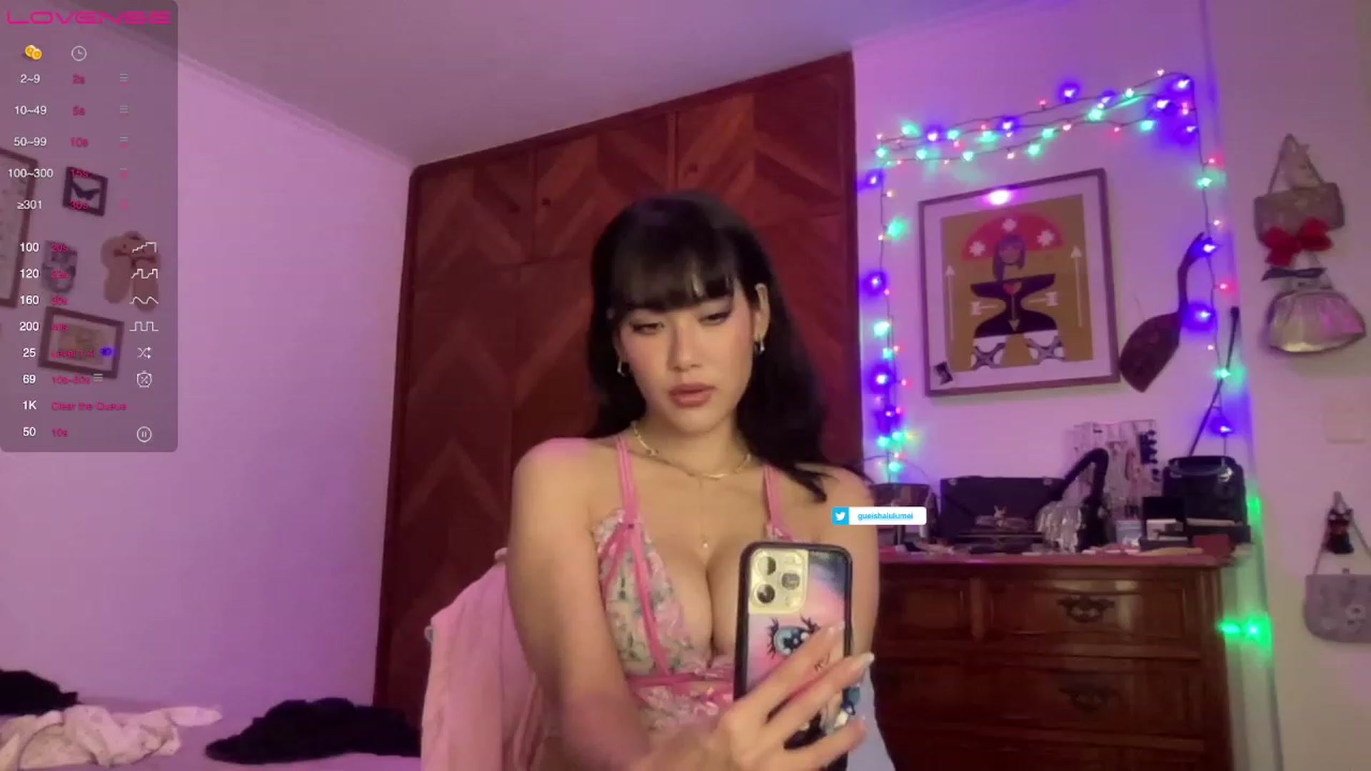 Gallery image thumbnail from LuluArtist's myfreecams stream on, 07/01/2023, 01:35 image 3 of 20