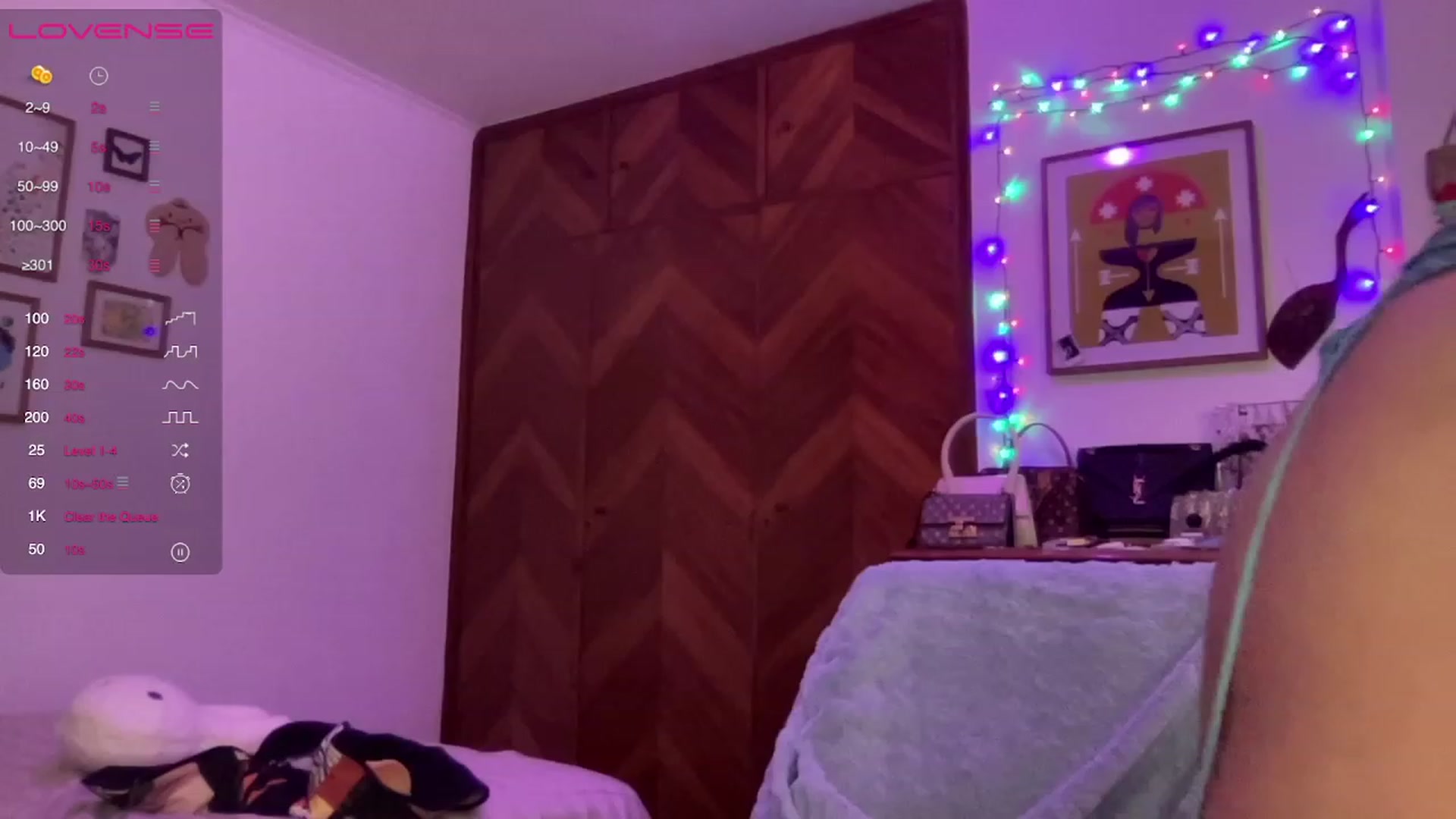 Gallery image thumbnail from LuluArtist's myfreecams stream on, 07/18/2023, 24:01 image 17 of 20