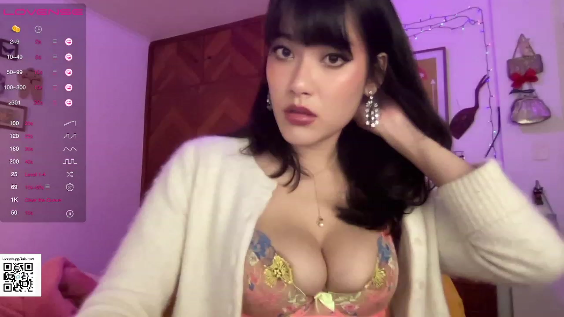 Gallery image thumbnail from LuluArtist's myfreecams stream on, 07/19/2023, 01:42 image 14 of 20