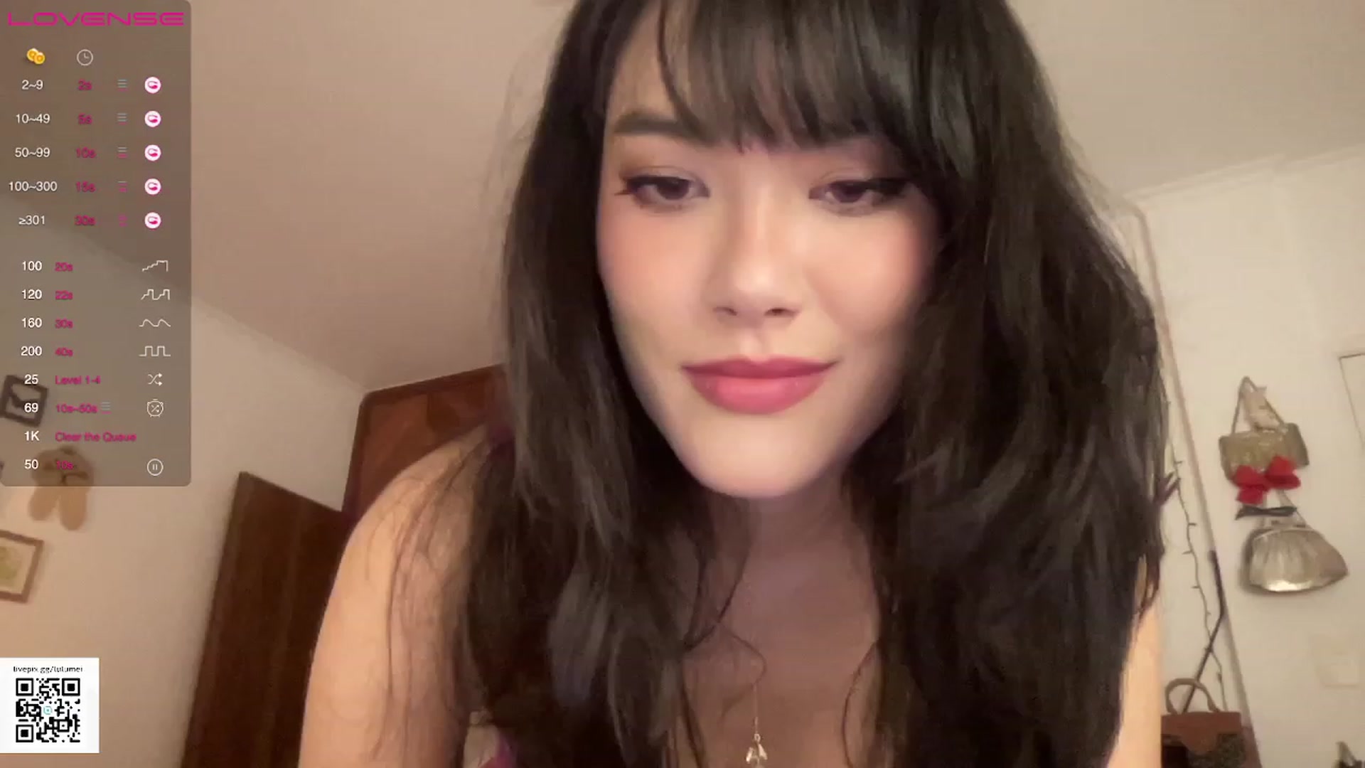 Gallery image thumbnail from LuluArtist's myfreecams stream on, 07/21/2023, 21:09 image 17 of 20