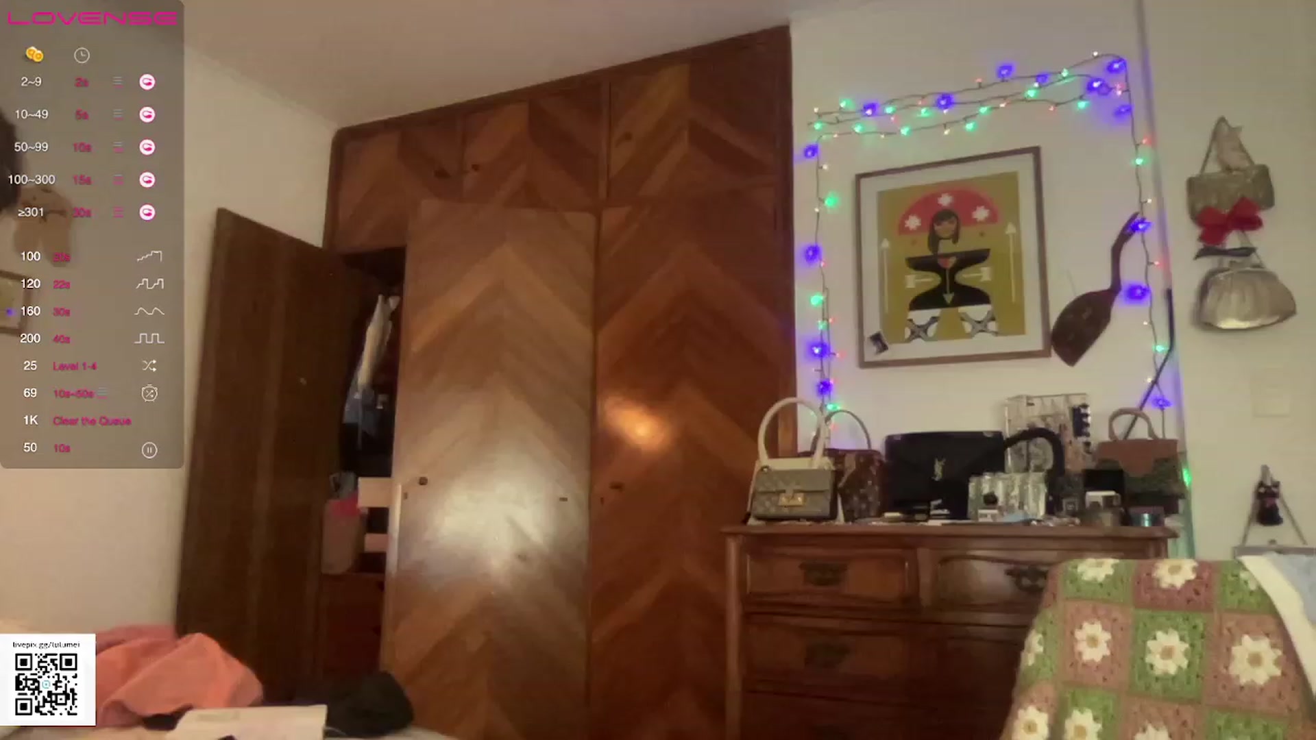 Gallery image thumbnail from LuluArtist's myfreecams stream on, 07/21/2023, 21:09 image 2 of 20