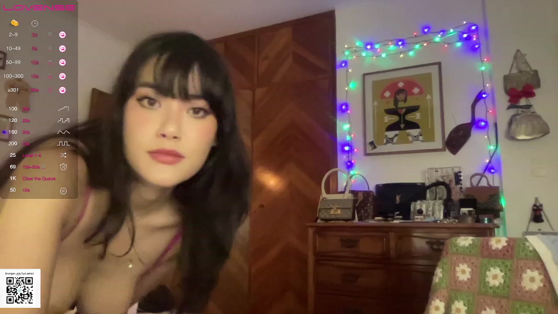 Gallery image thumbnail from LuluArtist's myfreecams stream on, 07/21/2023, 21:09 image 11 of 20
