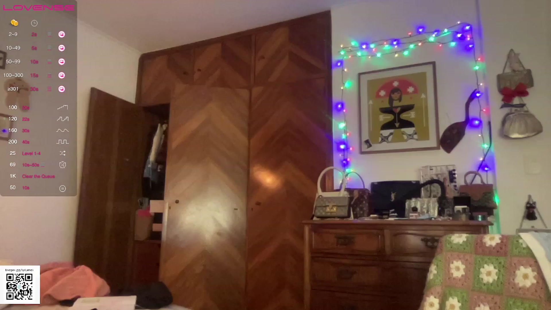 Gallery image thumbnail from LuluArtist's myfreecams stream on, 07/21/2023, 21:09 image 8 of 20