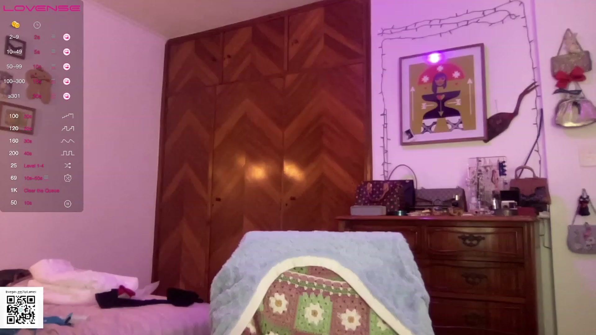 Gallery image thumbnail from LuluArtist's myfreecams stream on, 07/28/2023, 22:03 image 16 of 20