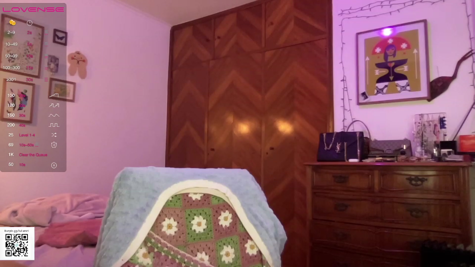 Gallery image thumbnail from LuluArtist's myfreecams stream on, 08/01/2023, 04:39 image 15 of 20
