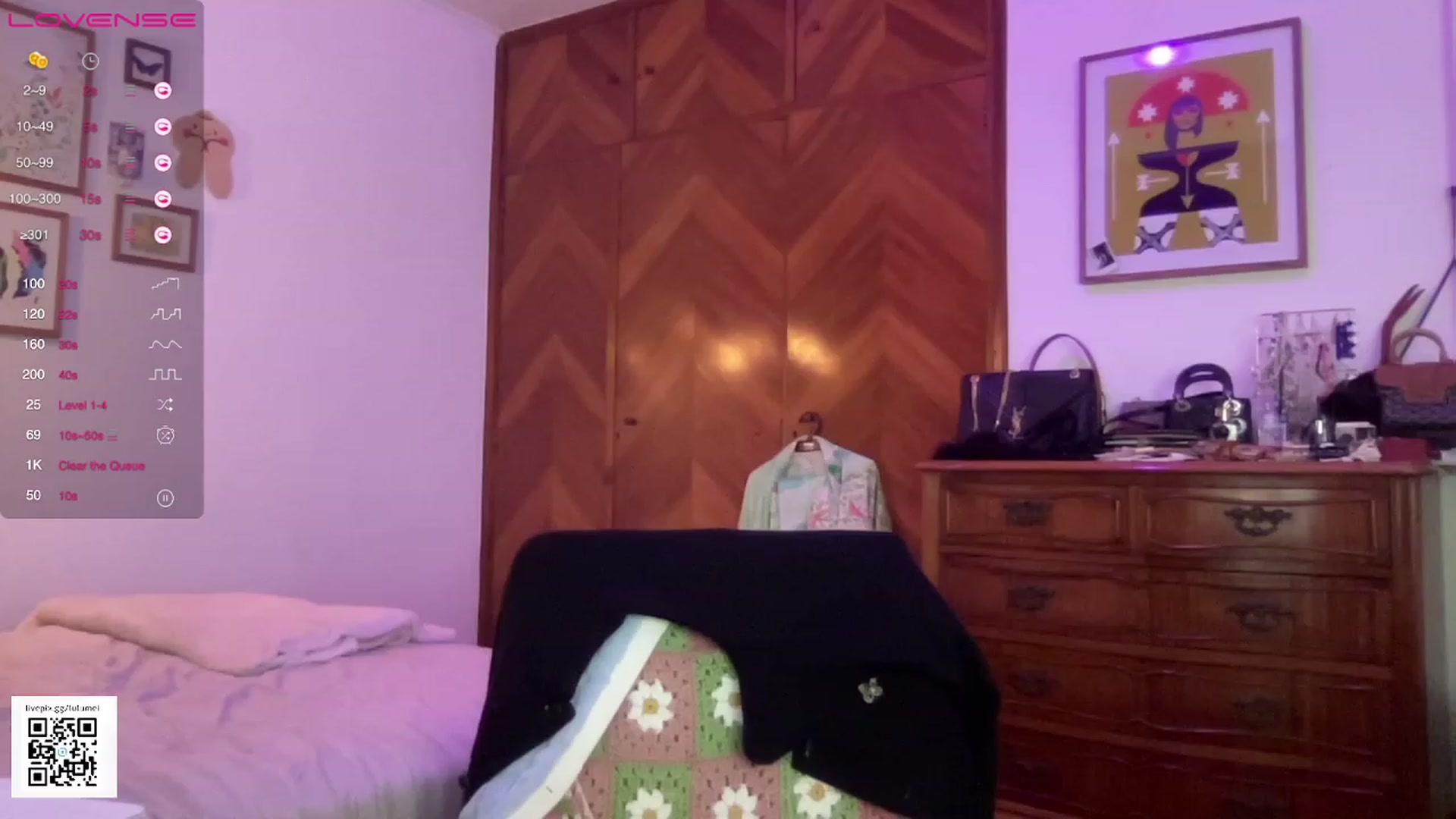 Gallery image thumbnail from LuluArtist's myfreecams stream on, 08/04/2023, 04:01 image 18 of 20