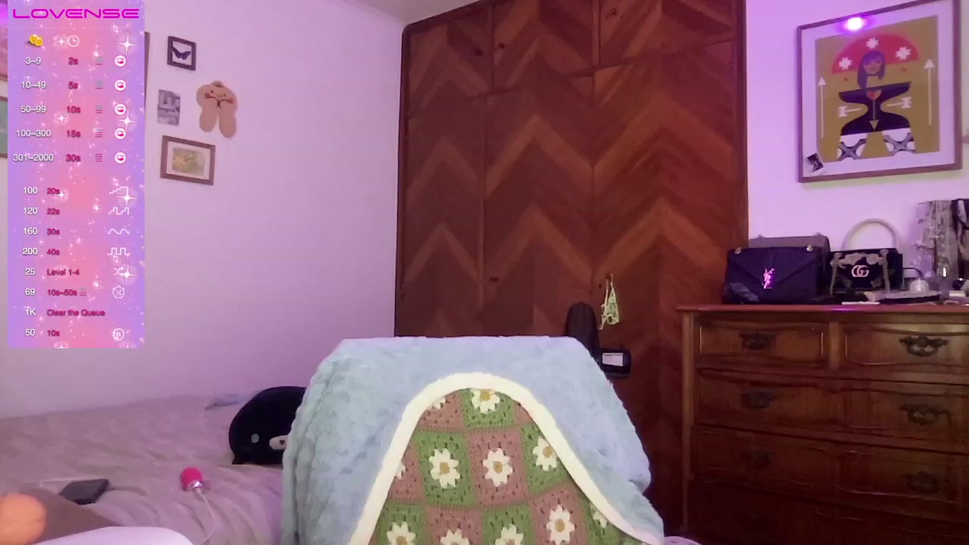 Gallery image thumbnail from LuluArtist's myfreecams stream on, 10/06/2023, 03:07 image 18 of 20