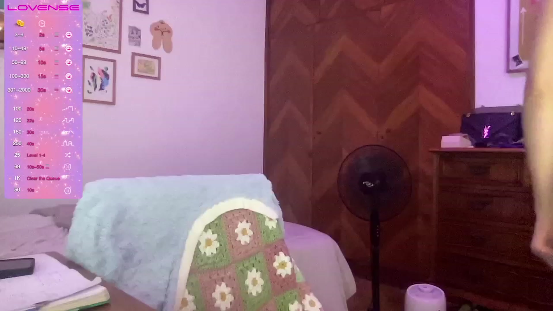 Gallery image thumbnail from LuluArtist's myfreecams stream on, 10/07/2023, 01:22 image 19 of 20