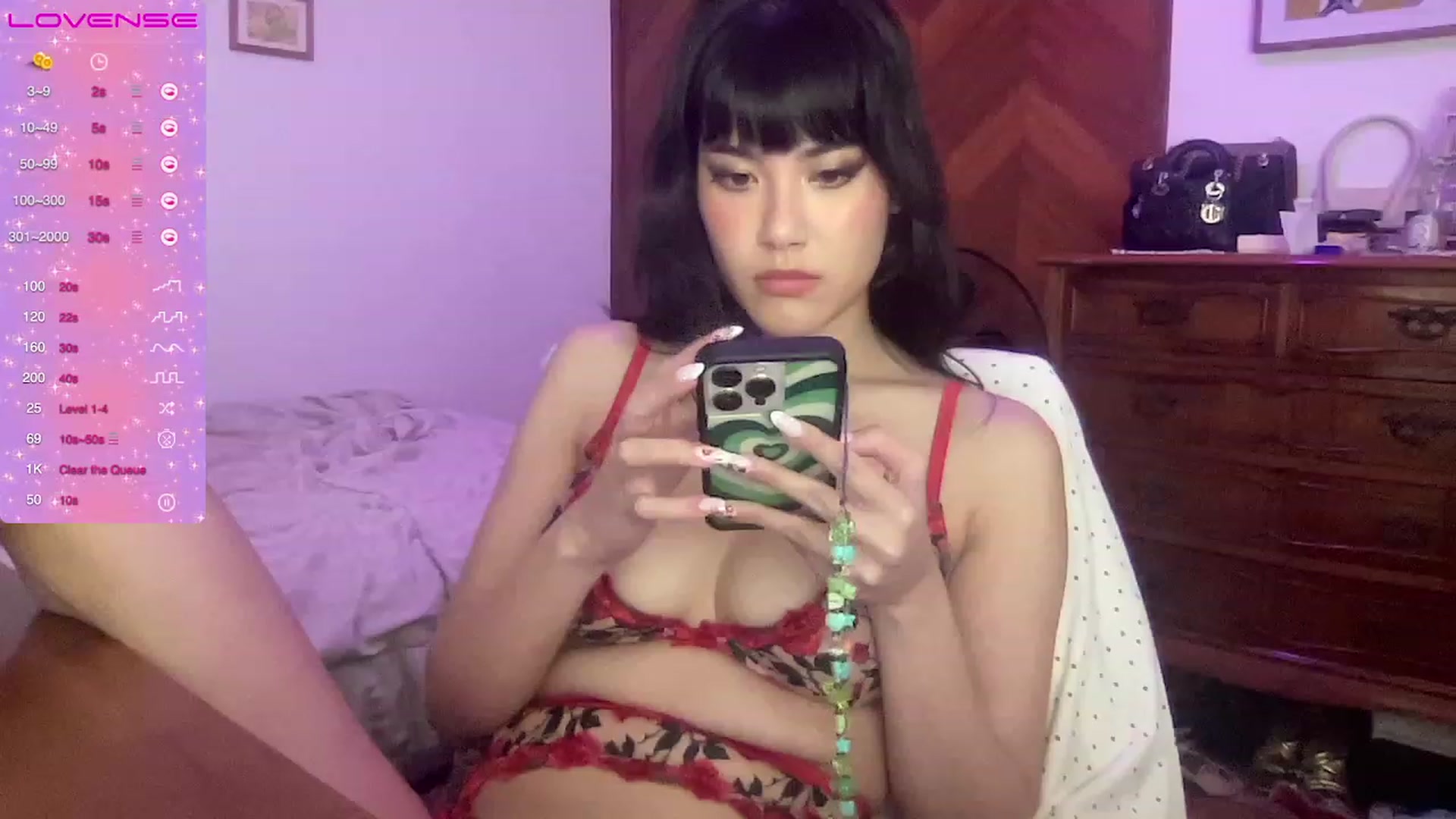 Gallery image thumbnail from LuluArtist's myfreecams stream on, 10/18/2023, 02:21 image 18 of 20