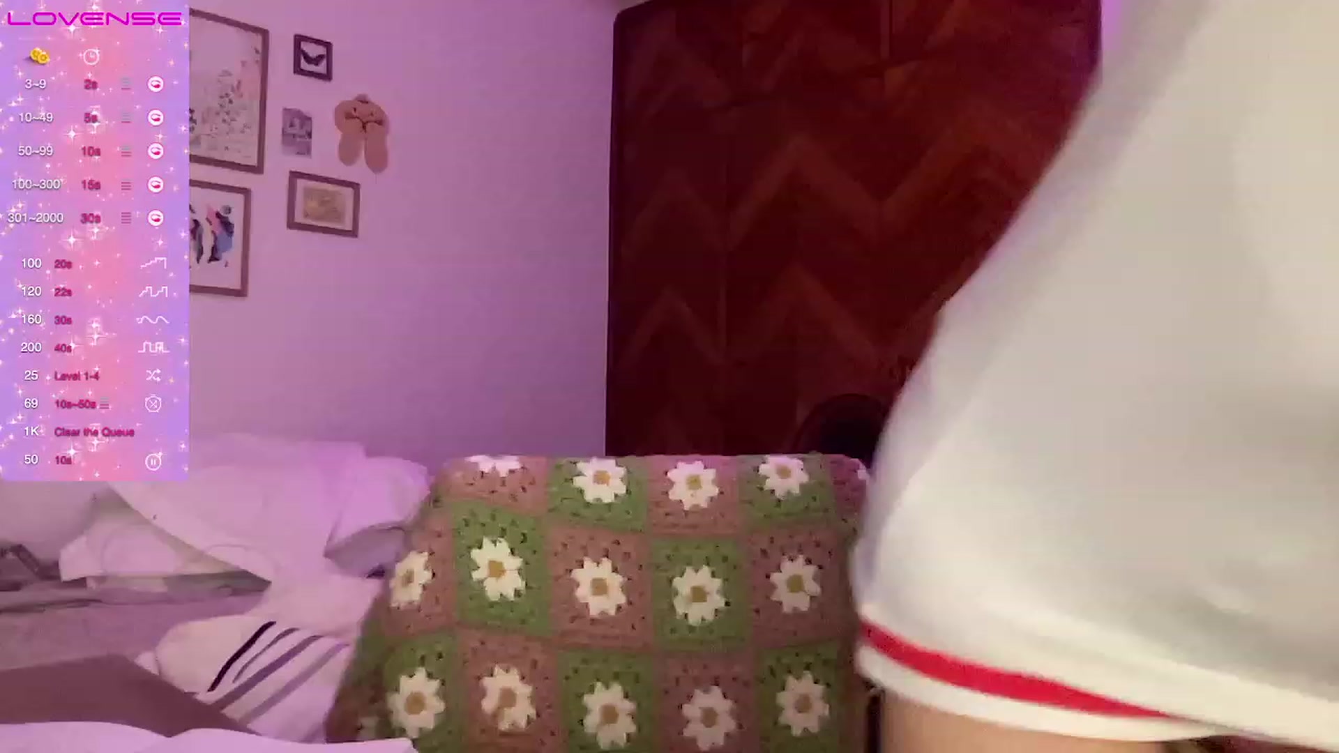 Gallery image thumbnail from LuluArtist's myfreecams stream on, 11/01/2023, 04:12 image 10 of 20