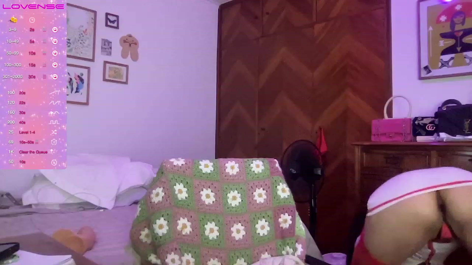 Gallery image thumbnail from LuluArtist's myfreecams stream on, 11/01/2023, 05:34 image 18 of 20