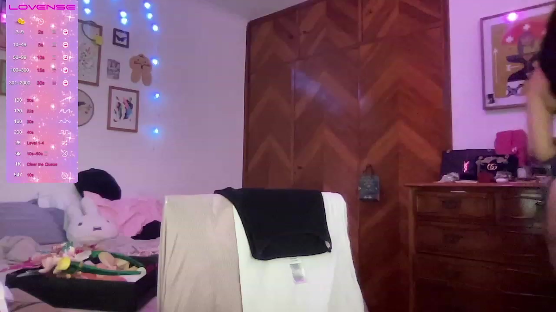 Gallery image thumbnail from LuluArtist's myfreecams stream on, 02/08/2024, 03:50 image 7 of 20