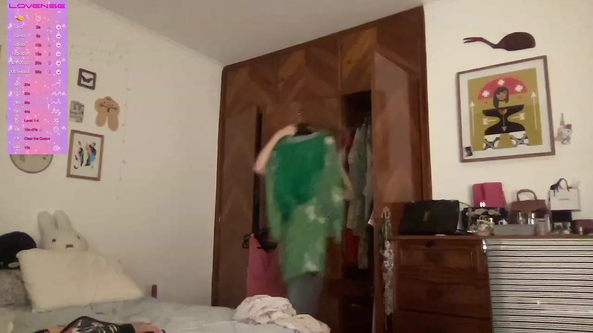 Gallery image thumbnail from LuluArtist's myfreecams stream on, 03/13/2024, 03:55 image 19 of 20