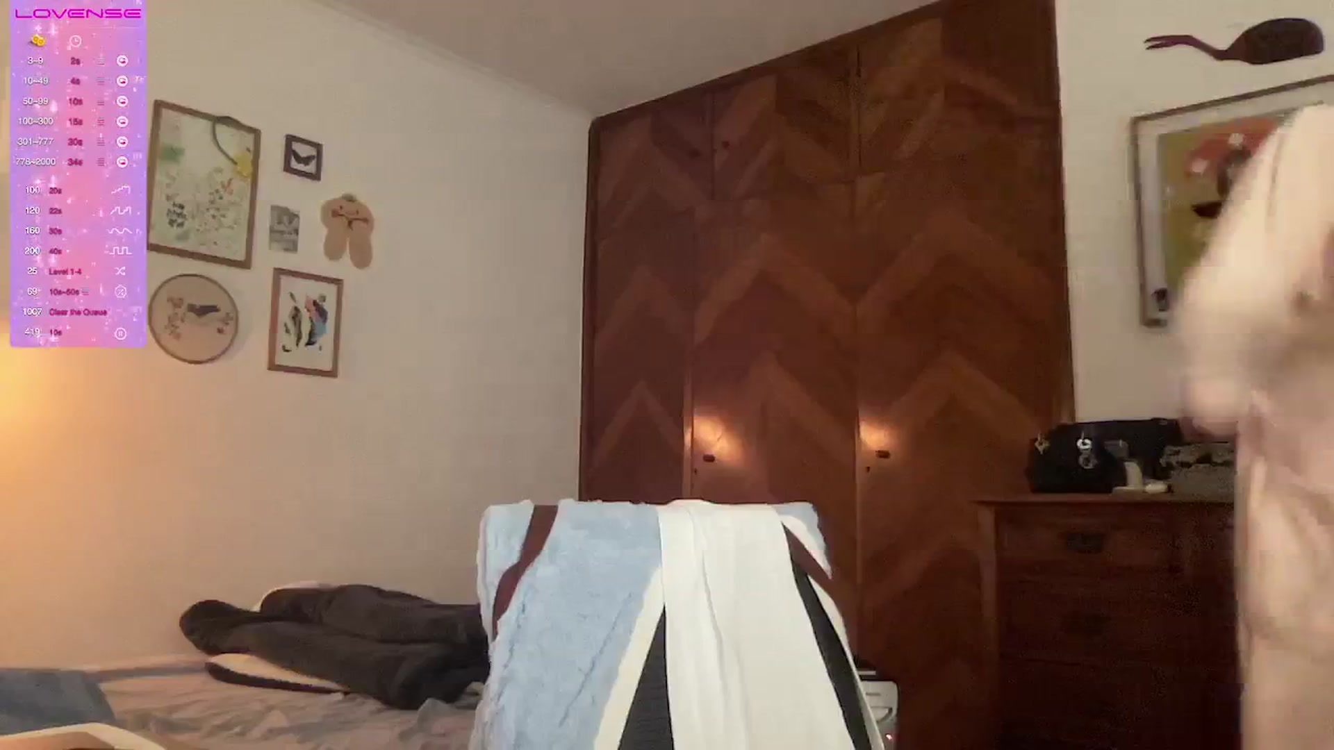 Gallery image thumbnail from LuluArtist's myfreecams stream on, 07/23/2024, 01:59 image 17 of 20
