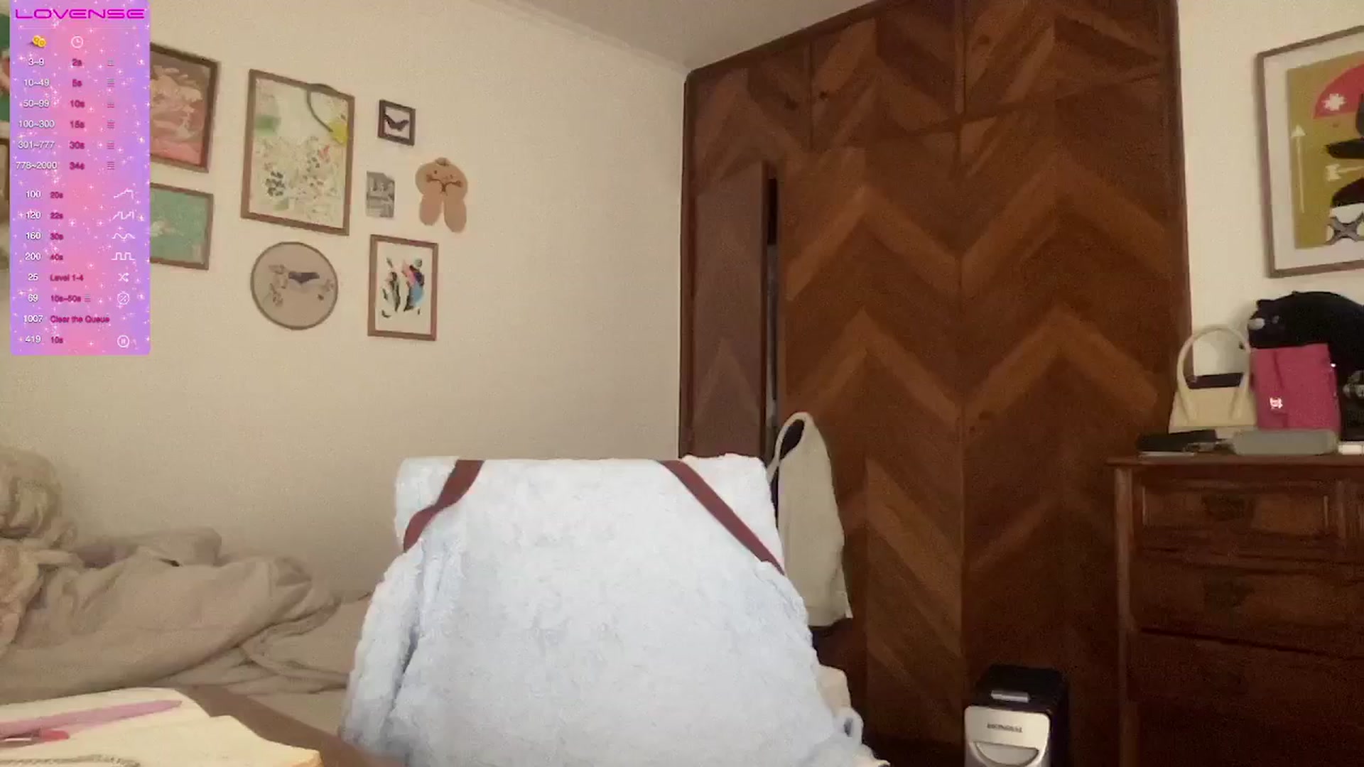 Gallery image thumbnail from LuluArtist's myfreecams stream on, 09/18/2024, 04:23 image 1 of 20