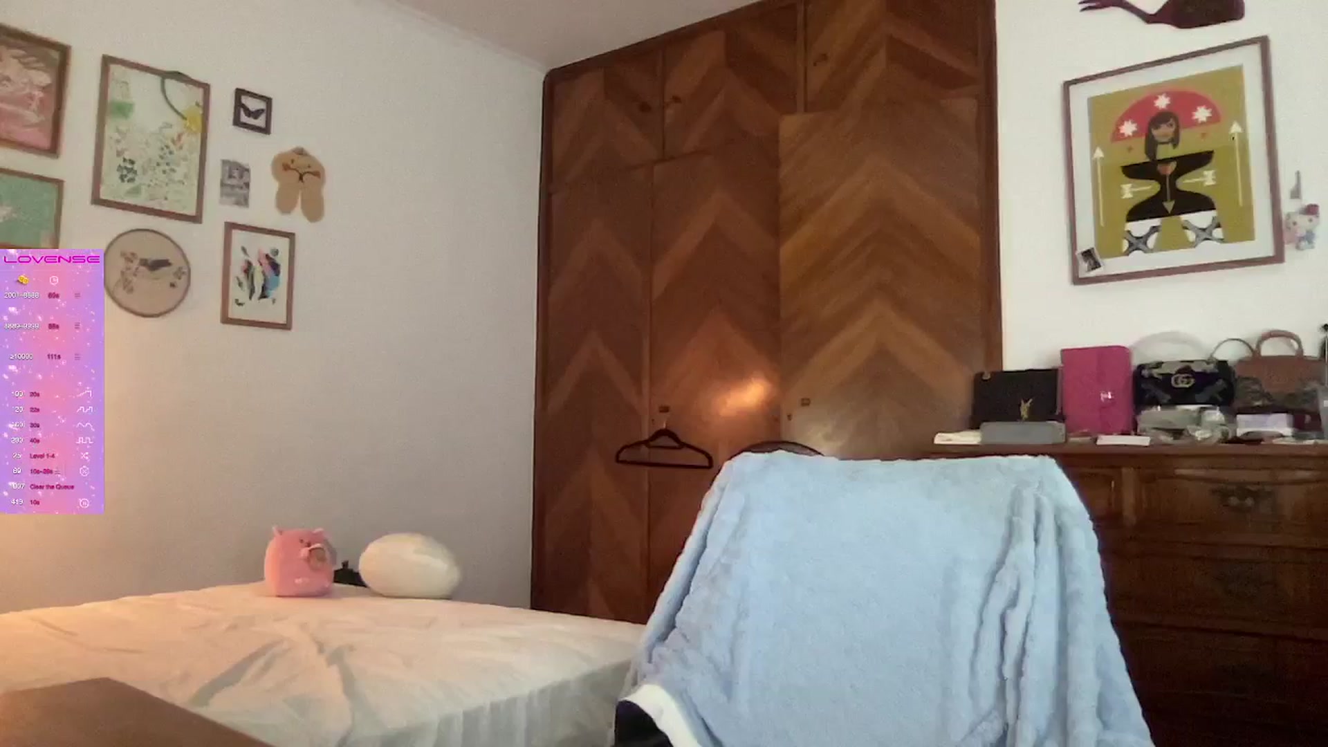 Gallery image thumbnail from LuluArtist's myfreecams stream on, 01/22/2025, 05:43 image 3 of 20