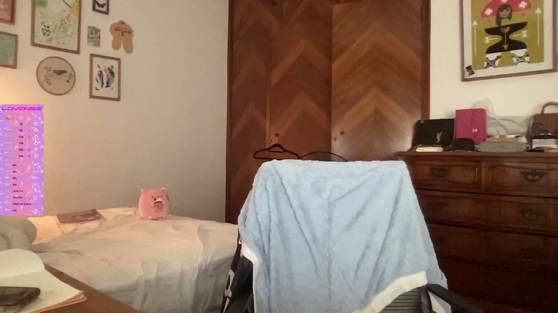 Gallery image thumbnail from LuluArtist's myfreecams stream on, 01/24/2025, 08:15 image 6 of 20