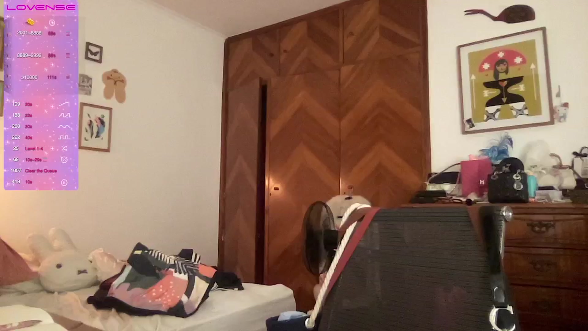 Gallery image thumbnail from LuluArtist's myfreecams stream on, 03/19/2025, 02:31 image 19 of 20