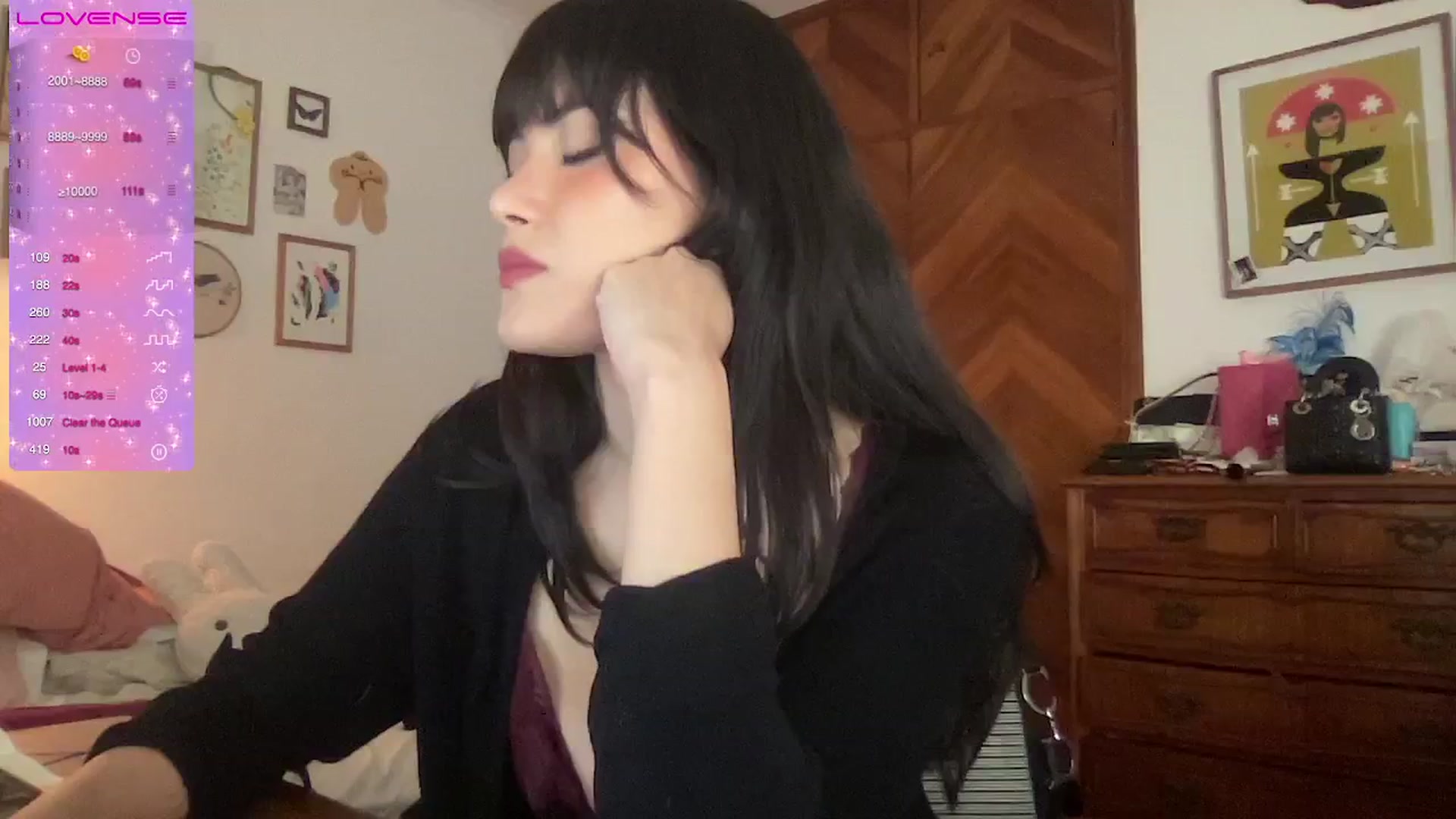 Gallery image thumbnail from LuluArtist's myfreecams stream on, 03/19/2025, 05:53 image 2 of 20