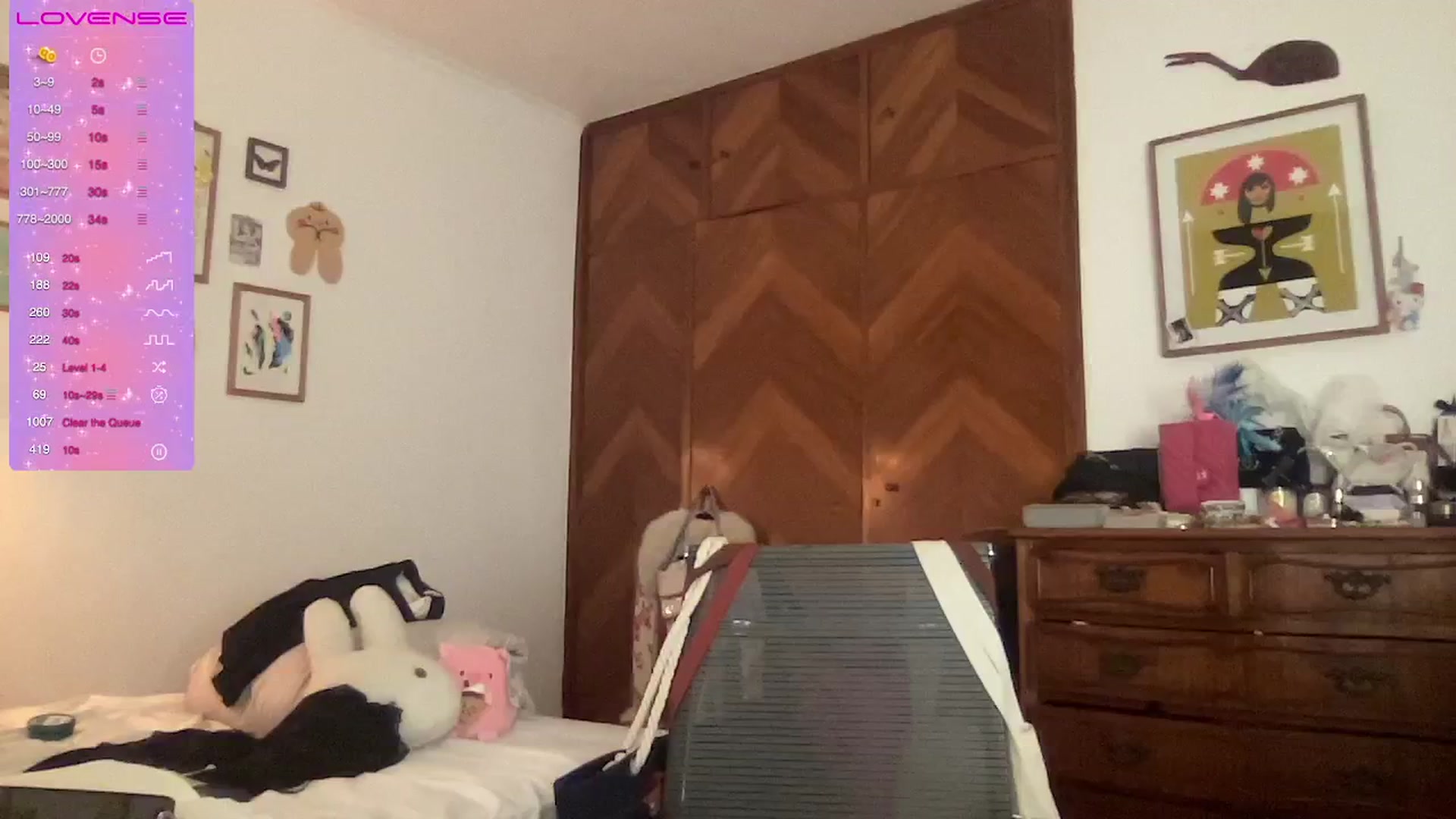 Gallery image thumbnail from LuluArtist's myfreecams stream on, 04/11/2025, 24:21 image 8 of 20