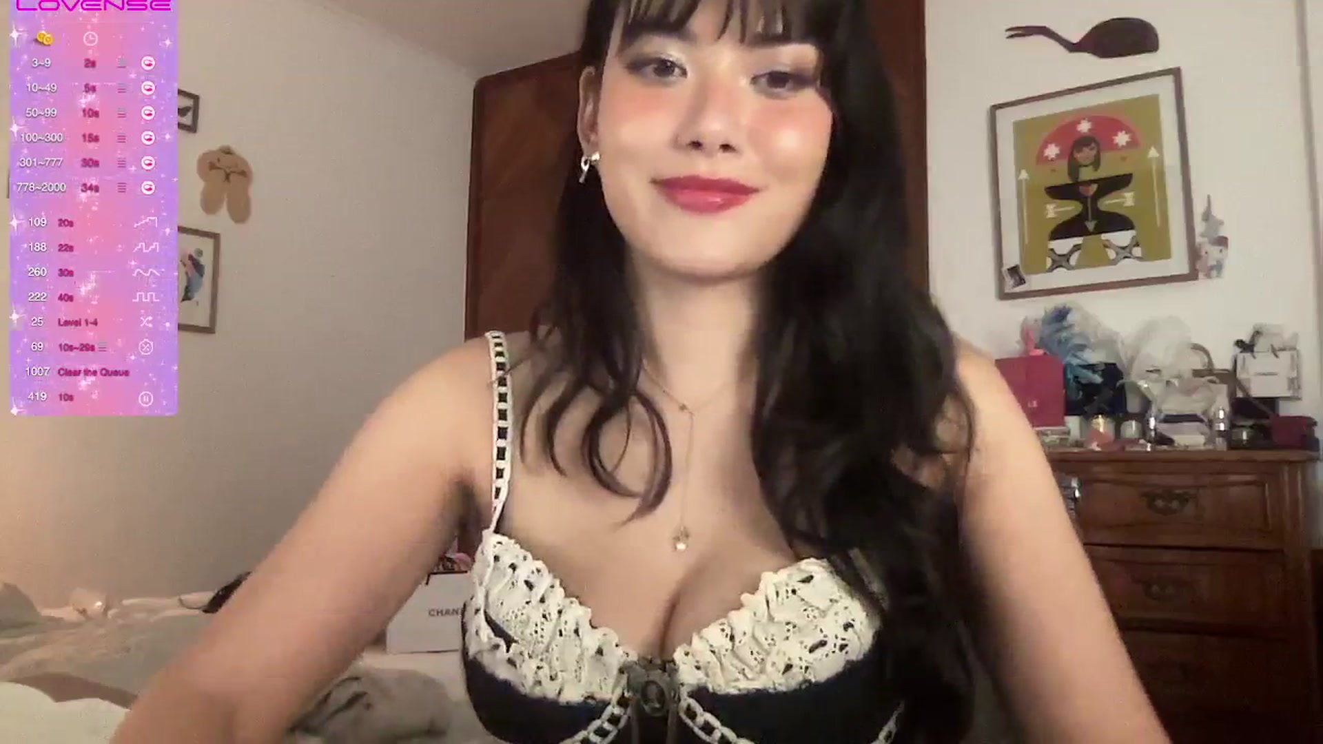Gallery image thumbnail from LuluArtist's myfreecams stream on, 04/11/2025, 08:30 image 3 of 20