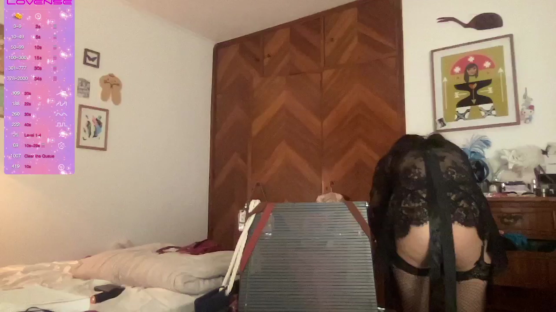 Gallery image thumbnail from LuluArtist's myfreecams stream on, 04/16/2025, 22:44 image 6 of 20