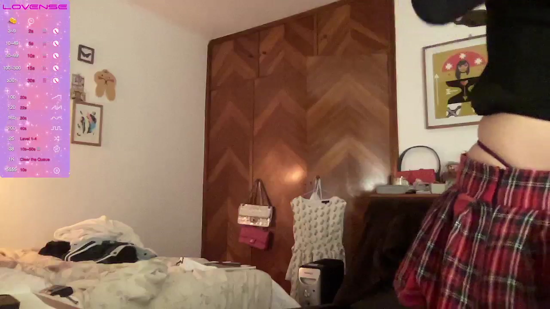 Gallery image thumbnail from LuluArtist's myfreecams stream on, 07/25/2025, 01:14 image 13 of 20