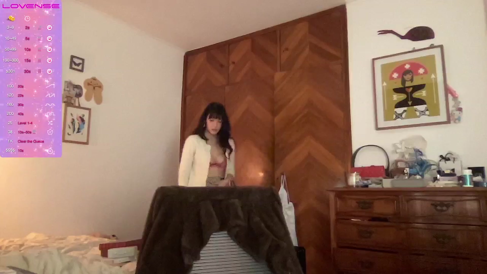 Gallery image thumbnail from LuluArtist's myfreecams stream on, 07/25/2025, 23:39 image 14 of 20