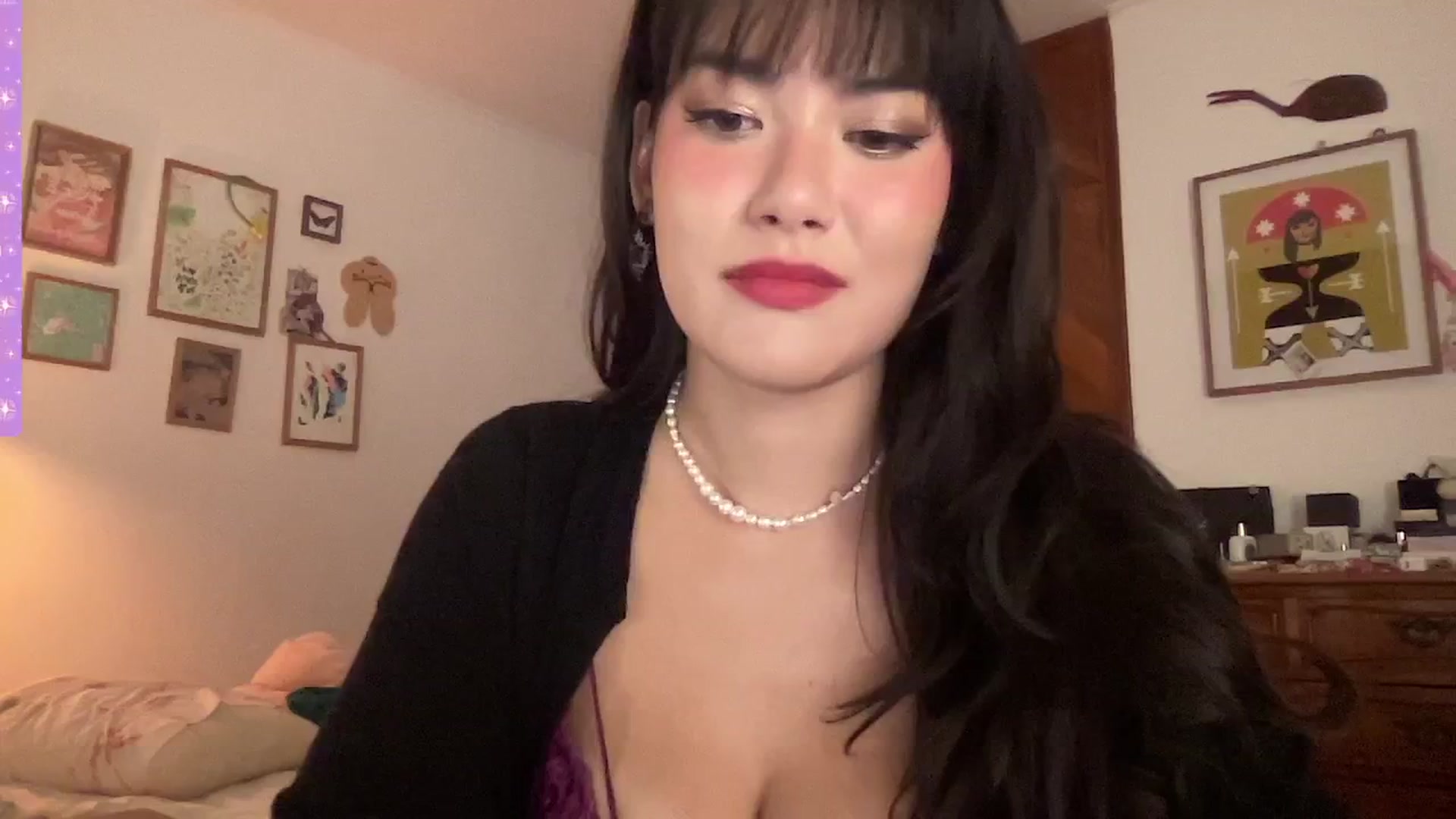 Gallery image thumbnail from LuluArtist's myfreecams stream on, 09/17/2025, 23:37 image 12 of 20