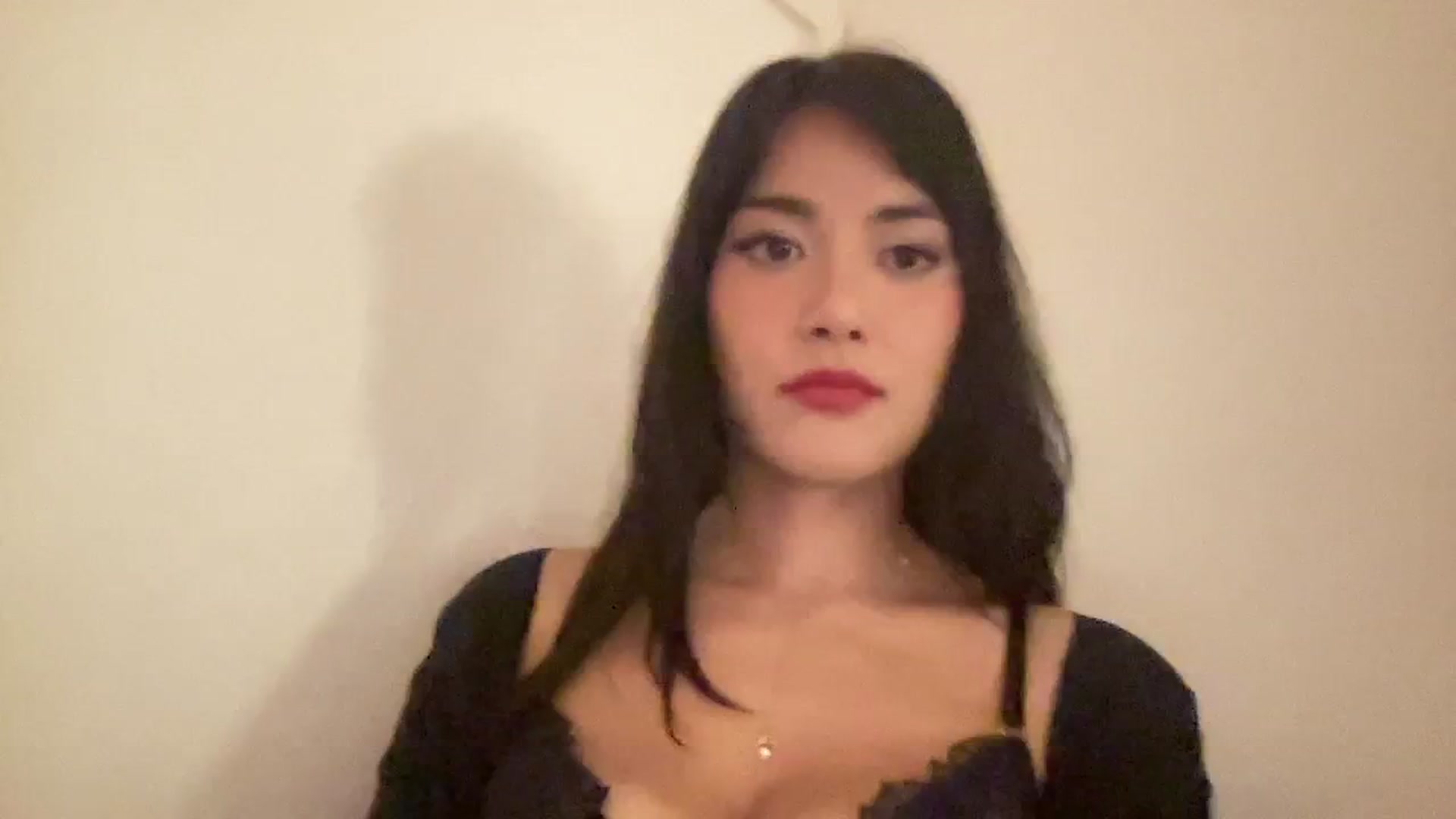 Gallery image thumbnail from LuluArtist's myfreecams stream on, 09/28/2025, 23:48 image 3 of 20