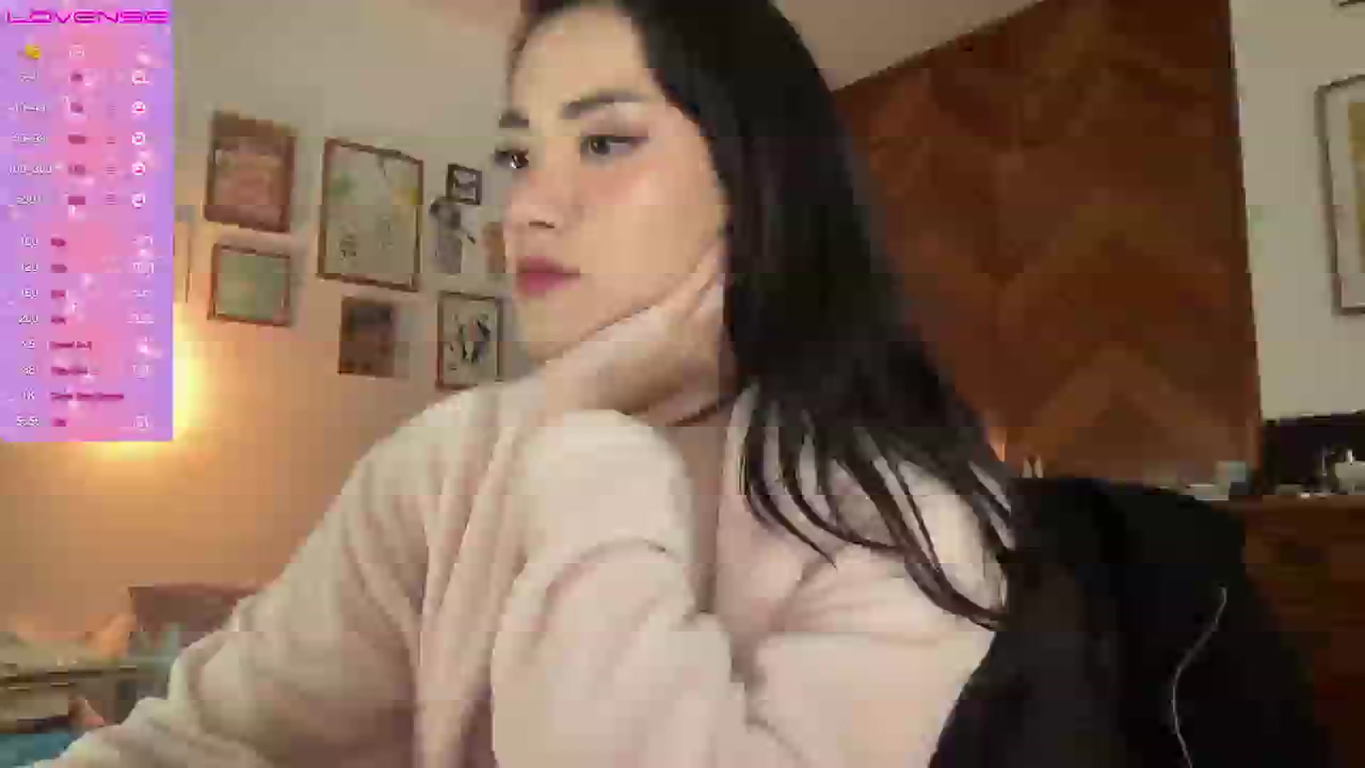Gallery image thumbnail from LuluArtist's myfreecams stream on, 09/30/2025, 24:12 image 15 of 20