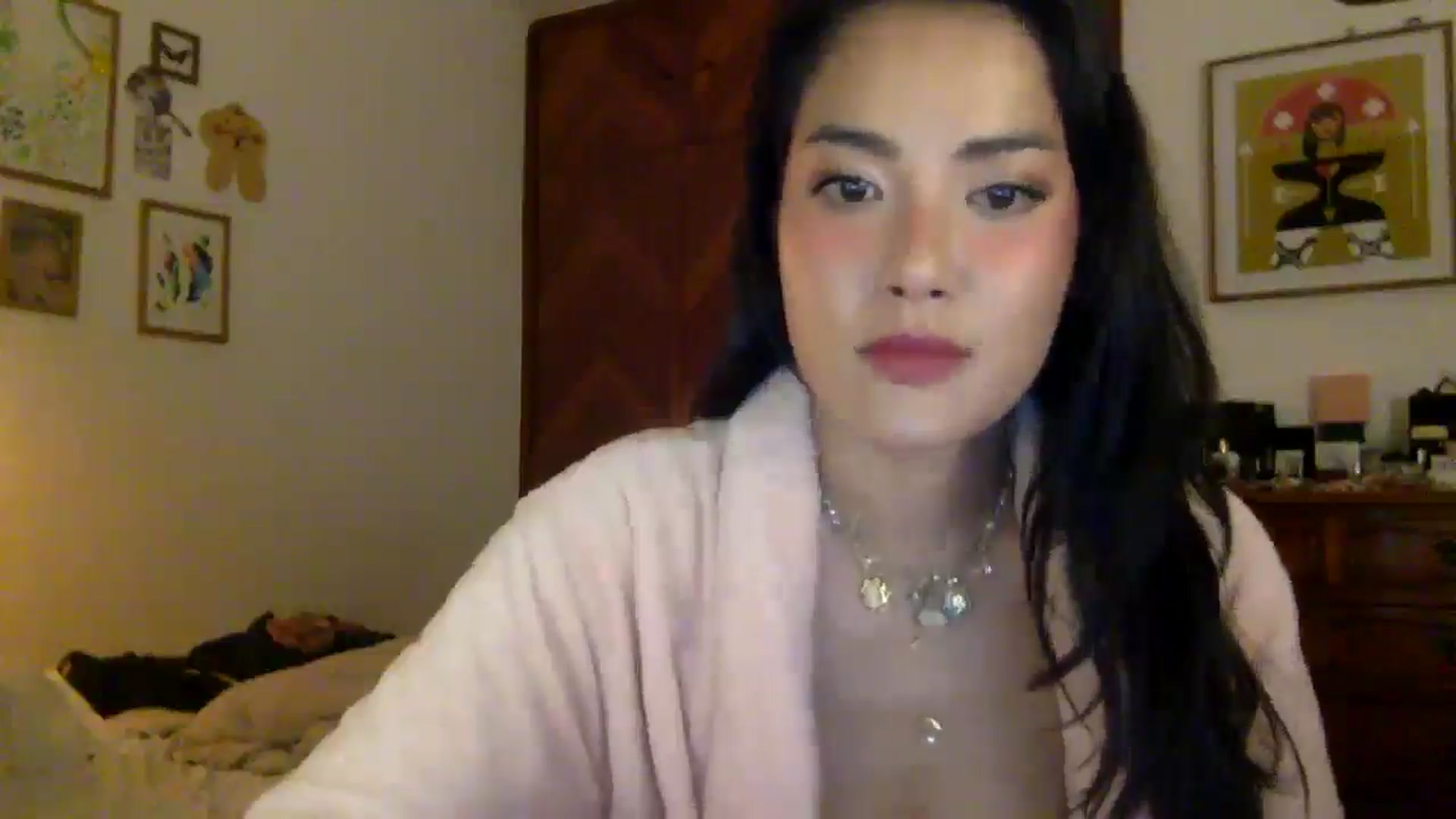 Gallery image thumbnail from LuluArtist's myfreecams stream on, 10/02/2025, 21:29 image 3 of 20