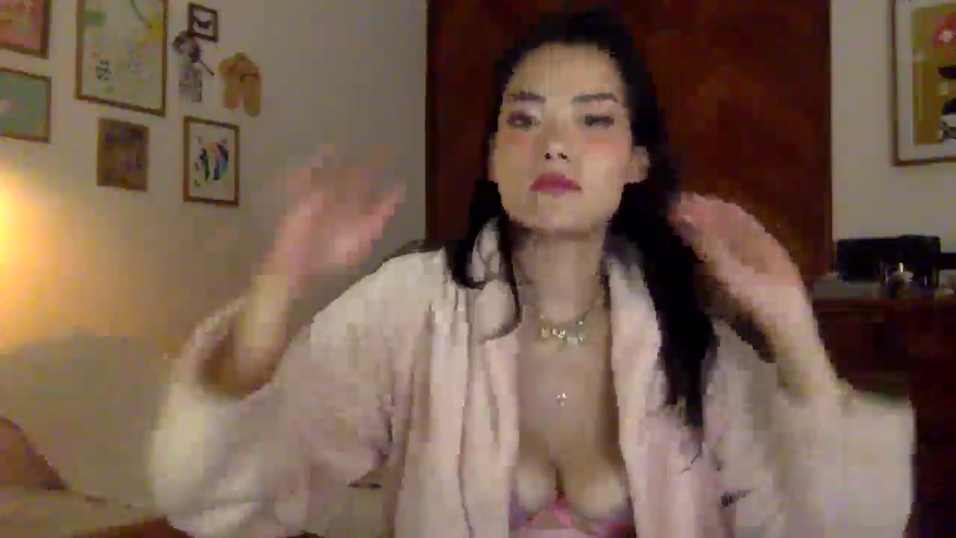 Gallery image thumbnail from LuluArtist's myfreecams stream on, 10/02/2025, 22:21 image 12 of 20