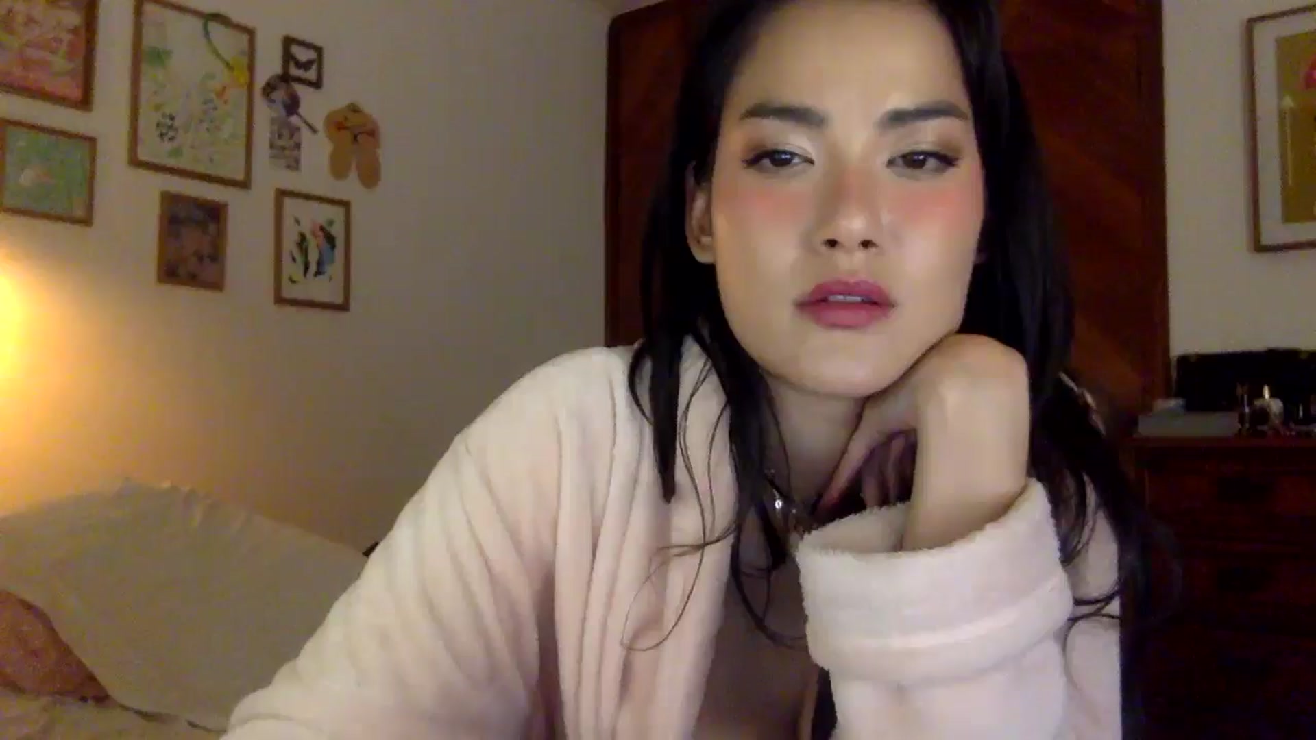 Gallery image thumbnail from LuluArtist's myfreecams stream on, 10/02/2025, 22:21 image 20 of 20