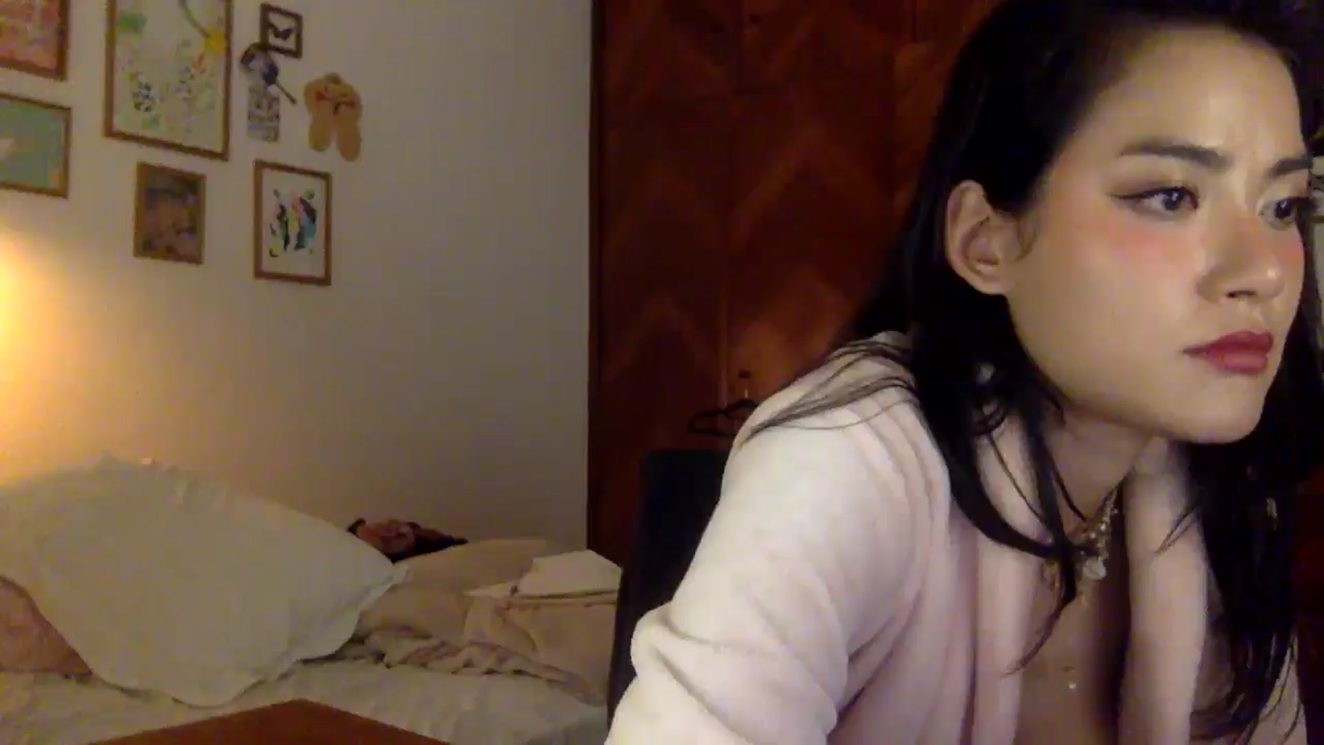 Gallery image thumbnail from LuluArtist's myfreecams stream on, 10/02/2025, 22:21 image 13 of 20