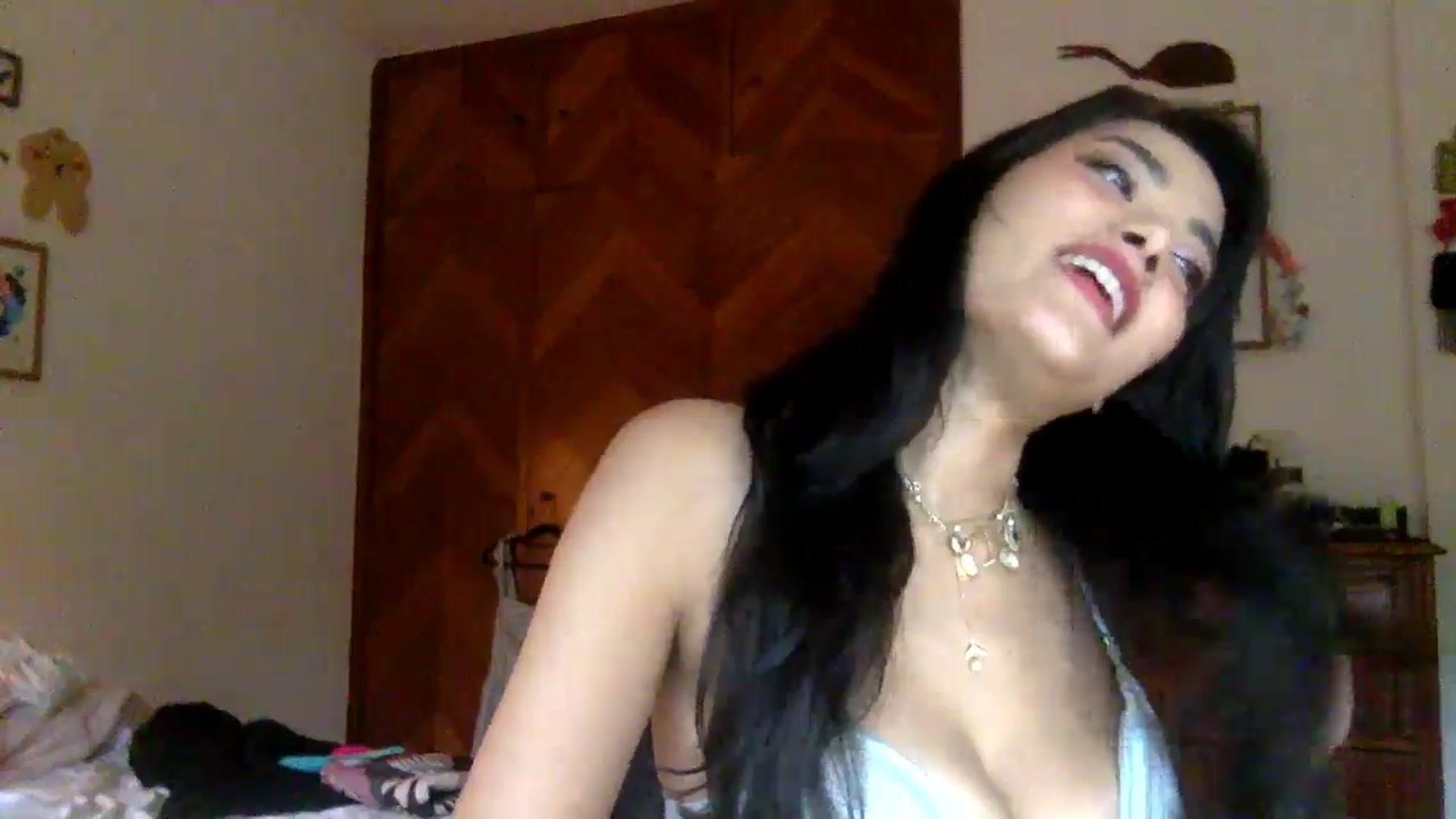 Gallery image thumbnail from LuluArtist's myfreecams stream on, 10/03/2025, 20:06 image 7 of 20