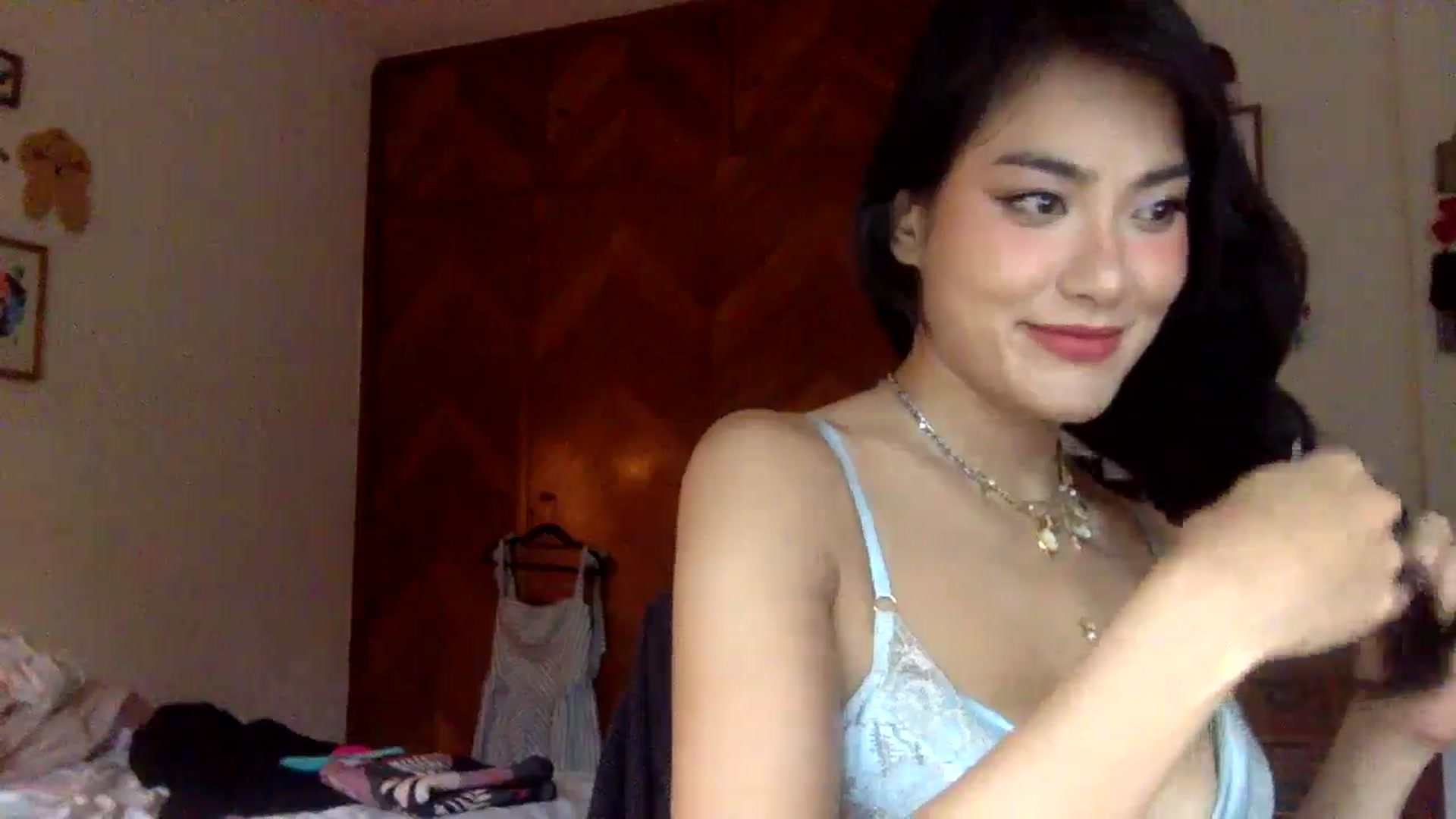 Gallery image thumbnail from LuluArtist's myfreecams stream on, 10/03/2025, 20:06 image 5 of 20