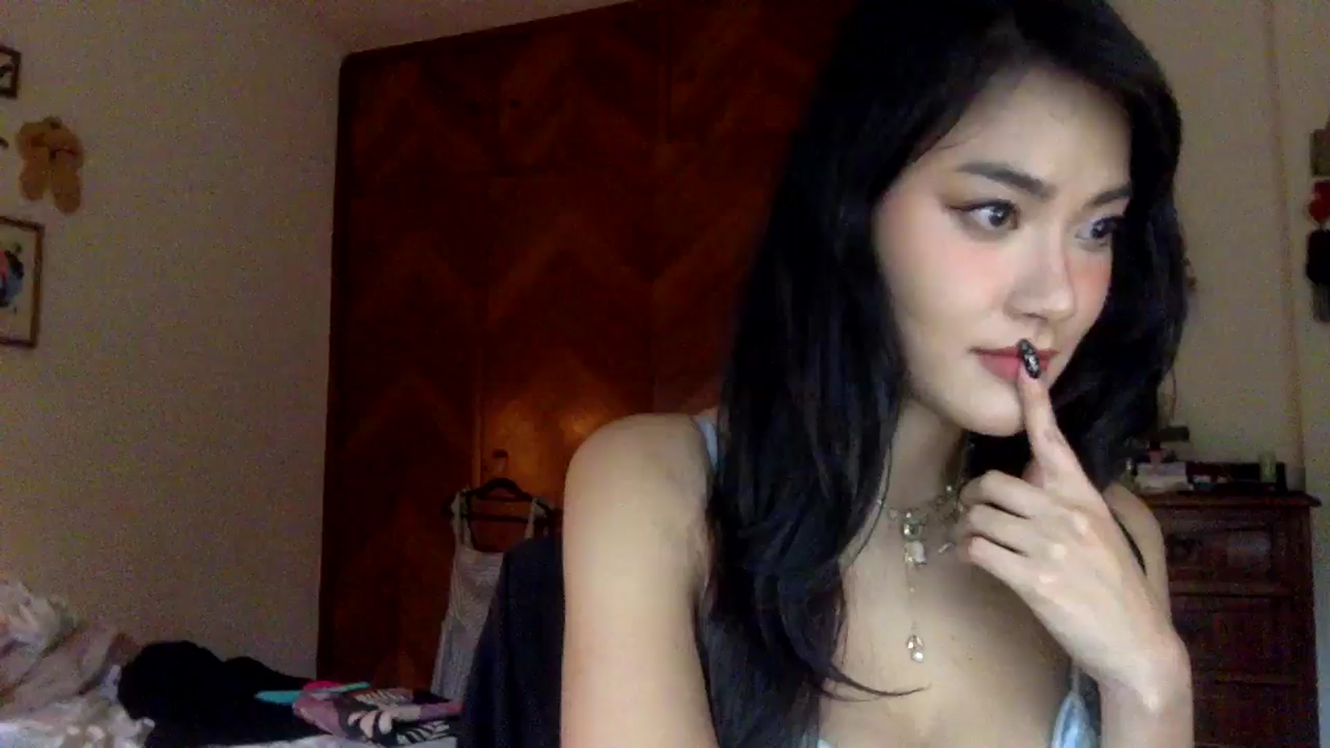 Gallery image thumbnail from LuluArtist's myfreecams stream on, 10/03/2025, 20:06 image 8 of 20