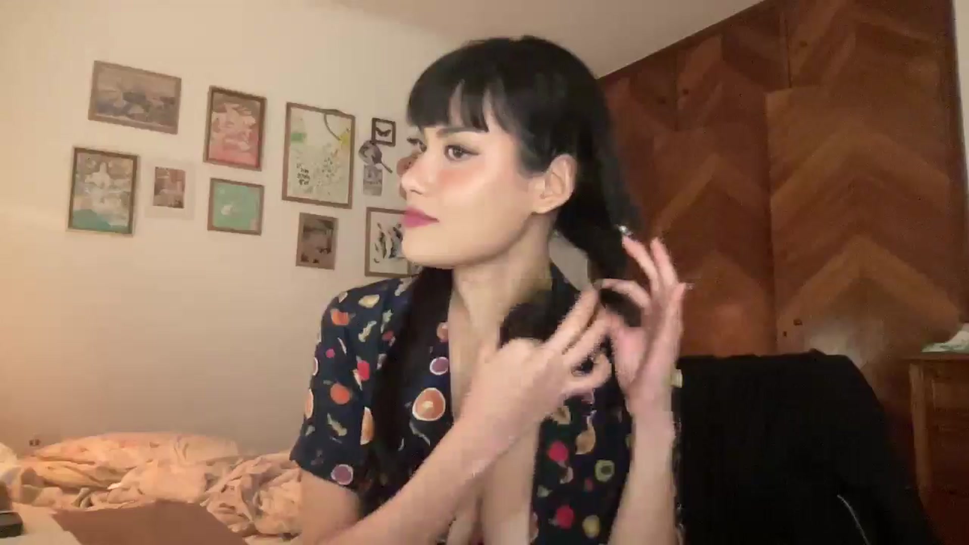 Gallery image thumbnail from LuluArtist's myfreecams stream on, 10/27/2025, 24:03 image 16 of 20