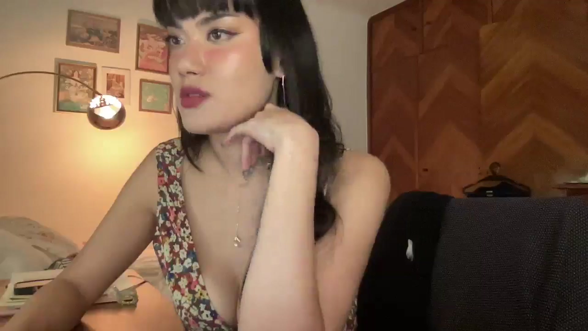 Gallery image thumbnail from LuluArtist's myfreecams stream on, 10/28/2025, 02:00 image 17 of 20