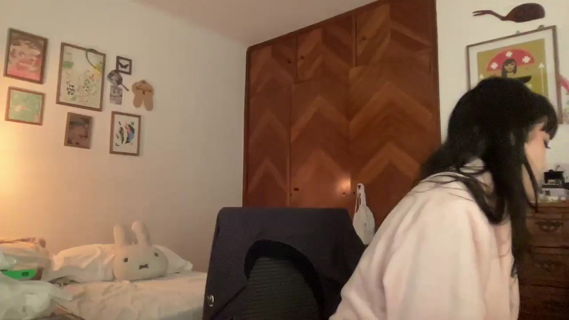 Gallery image thumbnail from LuluArtist's myfreecams stream on, 11/11/2025, 23:19 image 2 of 20