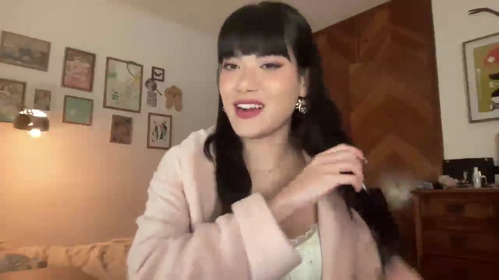 Gallery image thumbnail from LuluArtist's myfreecams stream on, 11/20/2025, 23:38 image 14 of 20
