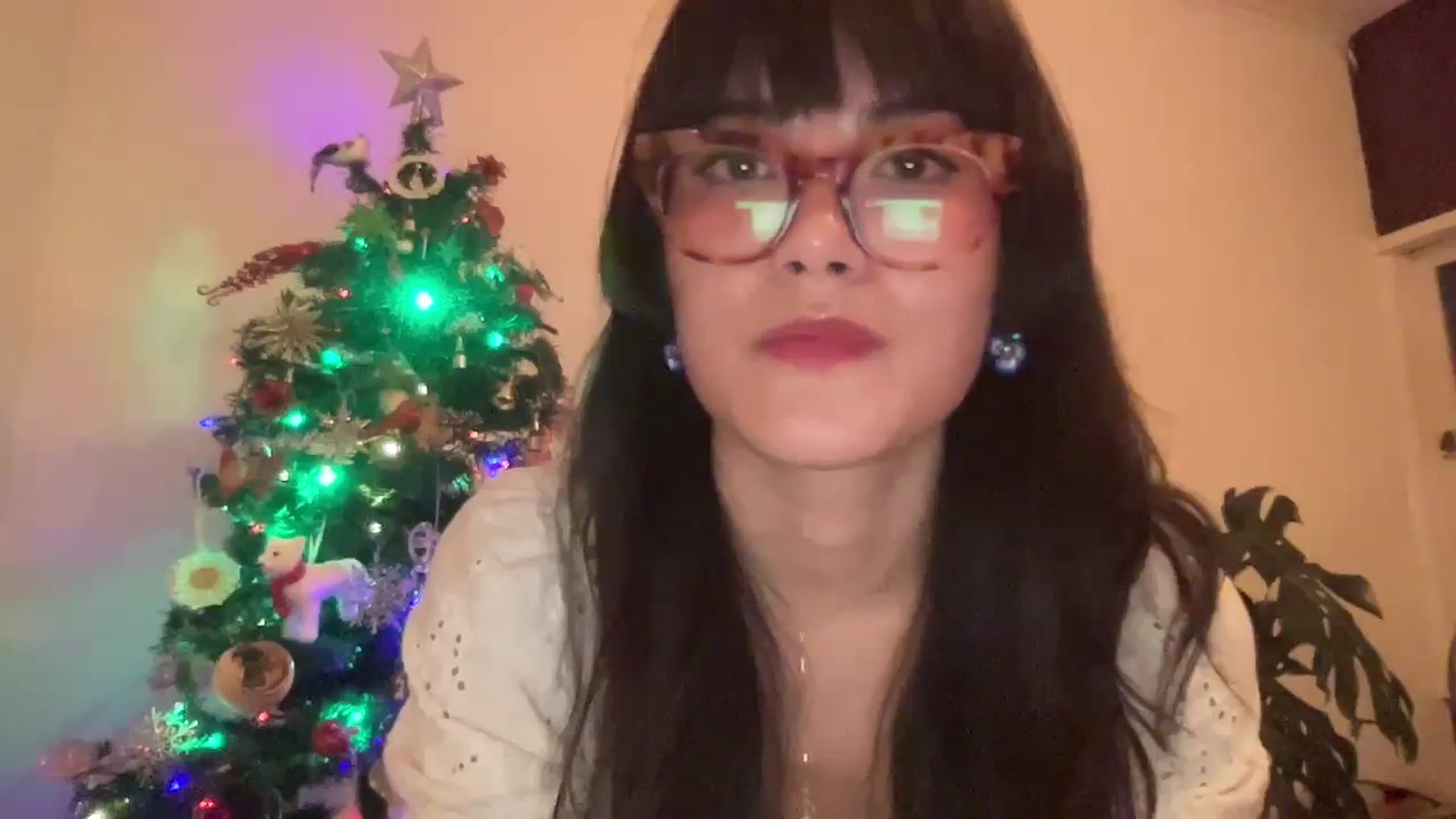 Gallery image thumbnail from LuluArtist's myfreecams stream on, 11/26/2025, 03:17 image 17 of 20